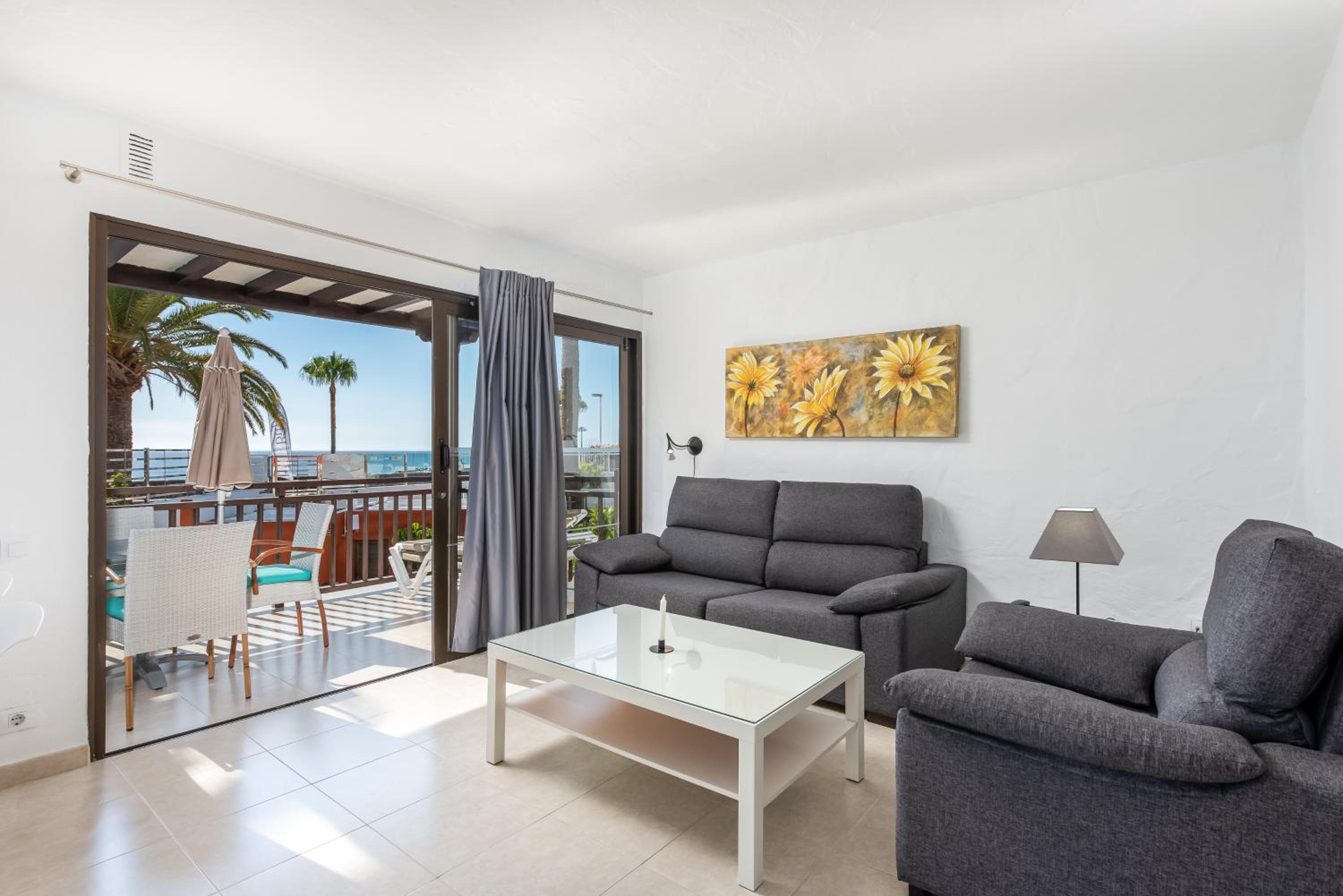 Apartment with Side Sea View photo 3