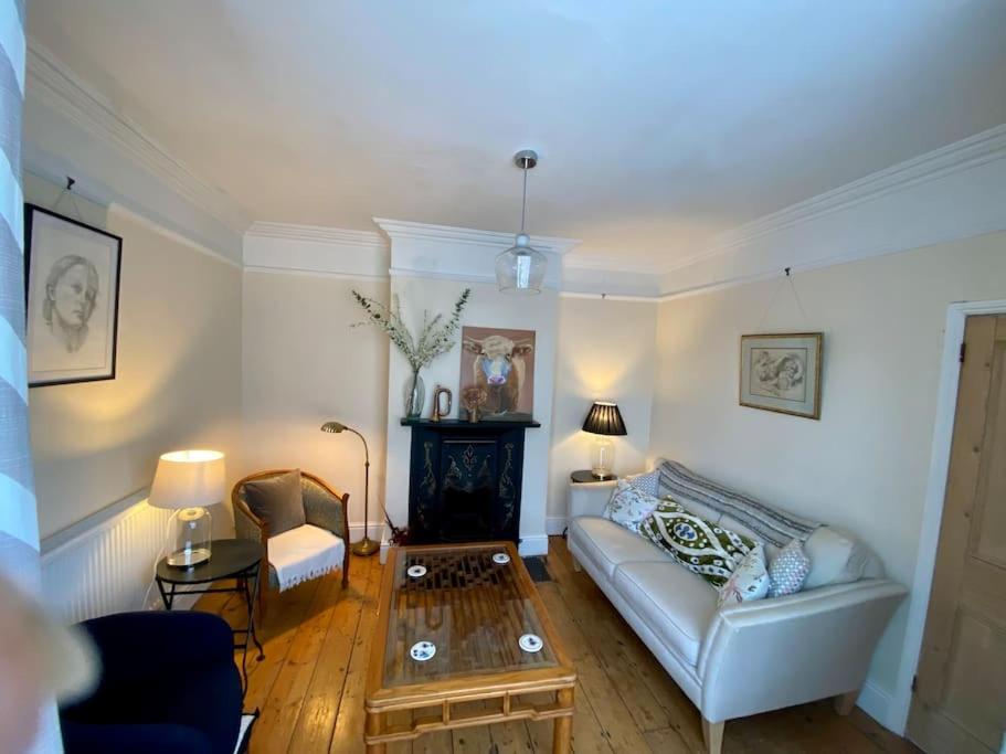 Two-Bedroom House photo 3
