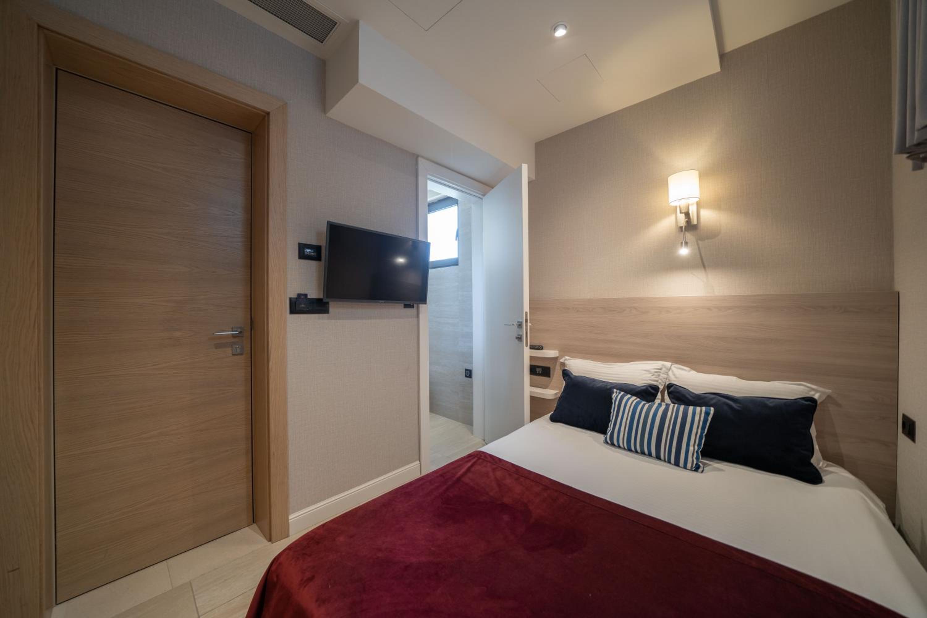 Two-Bedroom Apartment with Sea View