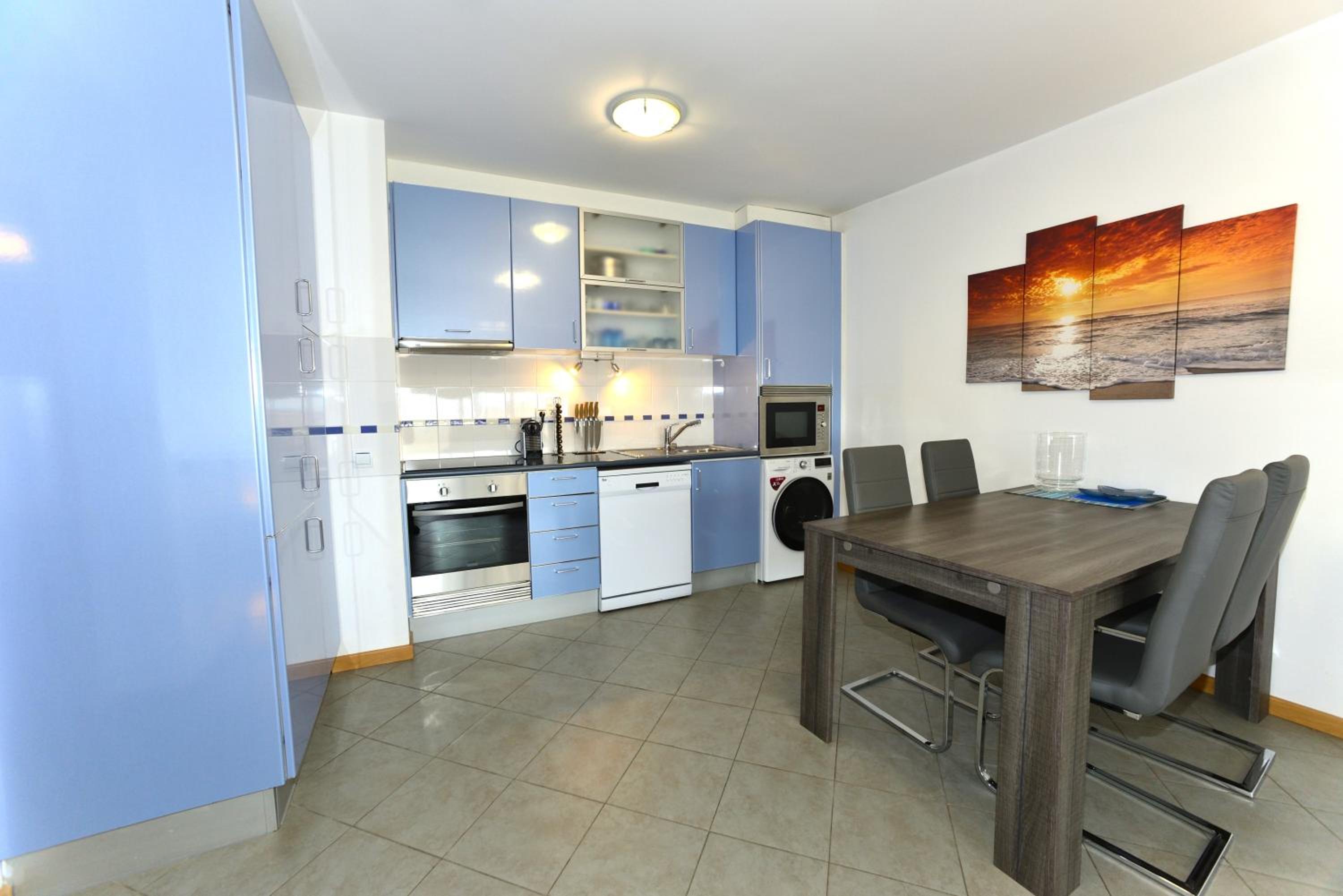 One-Bedroom Apartment - Photo 4