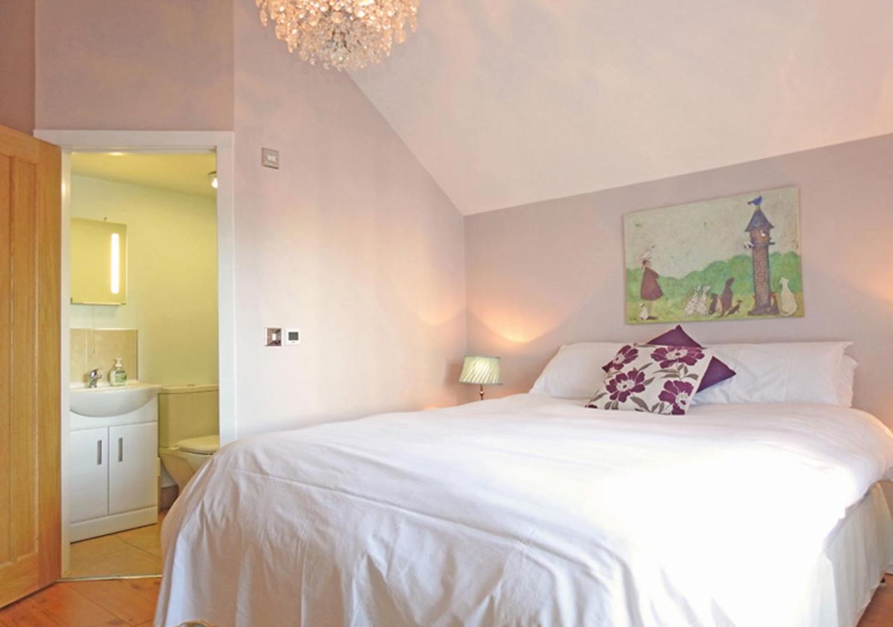 Four-Bedroom House photo 1