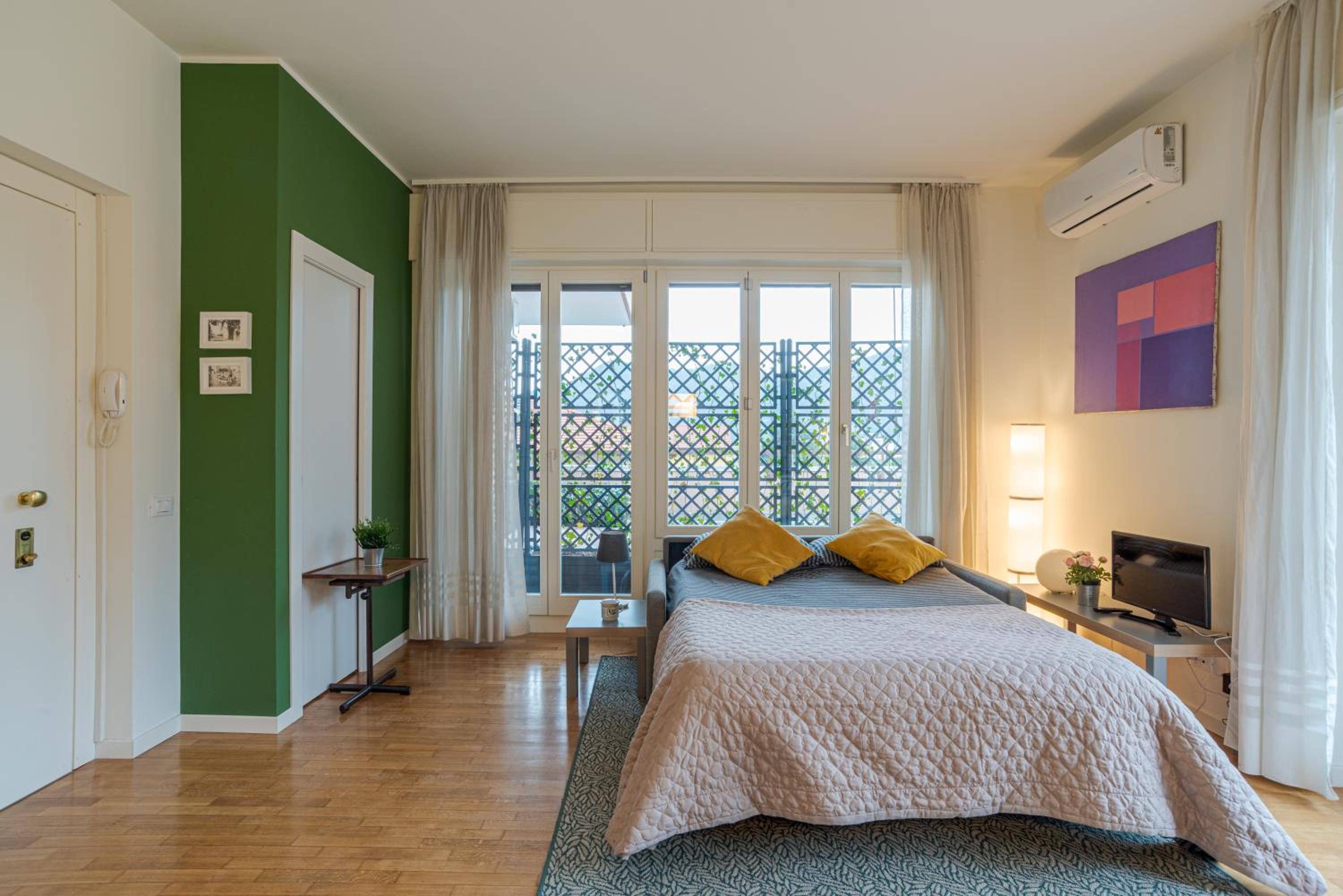 Studio With Terrace