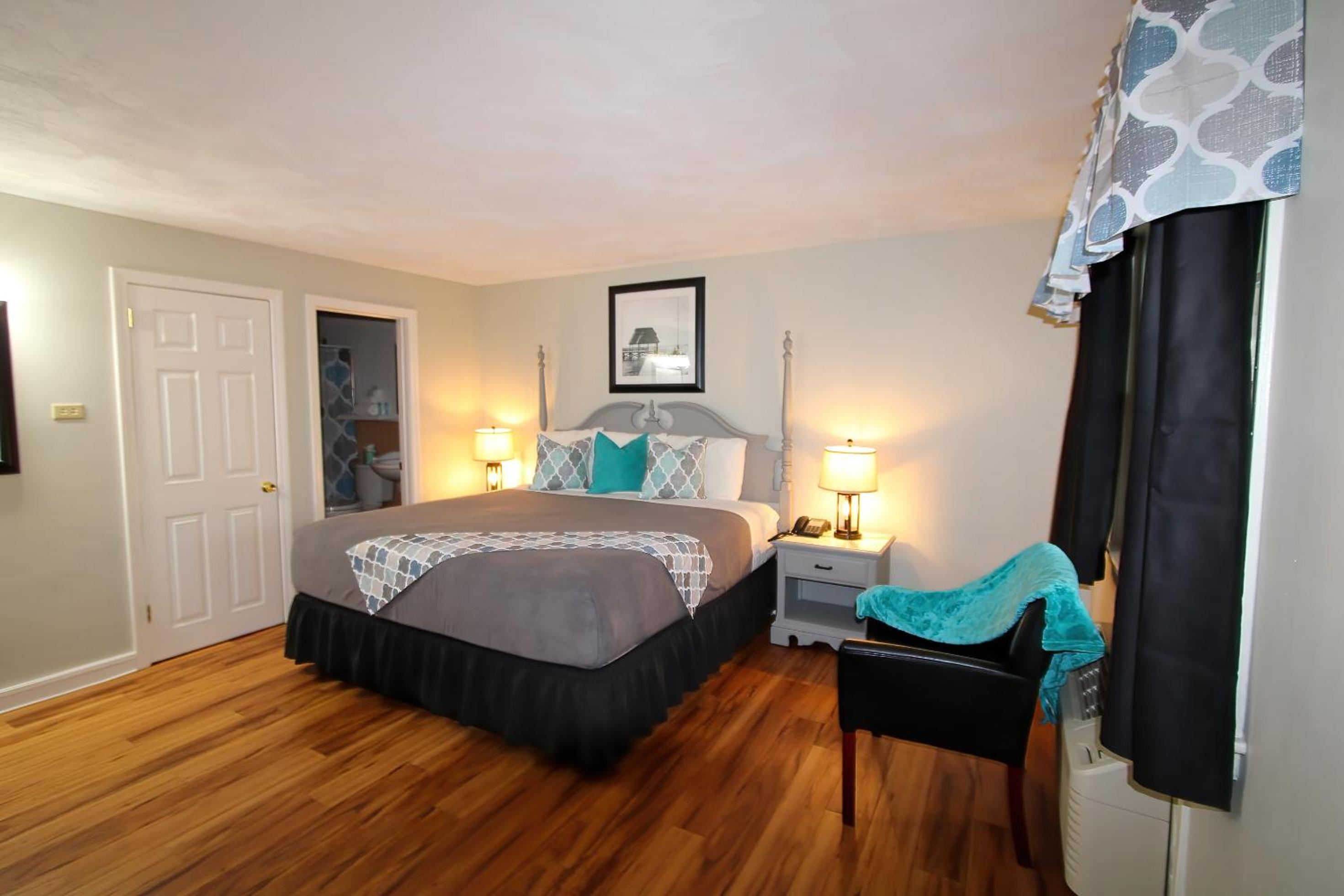 King Room - Non-Smoking