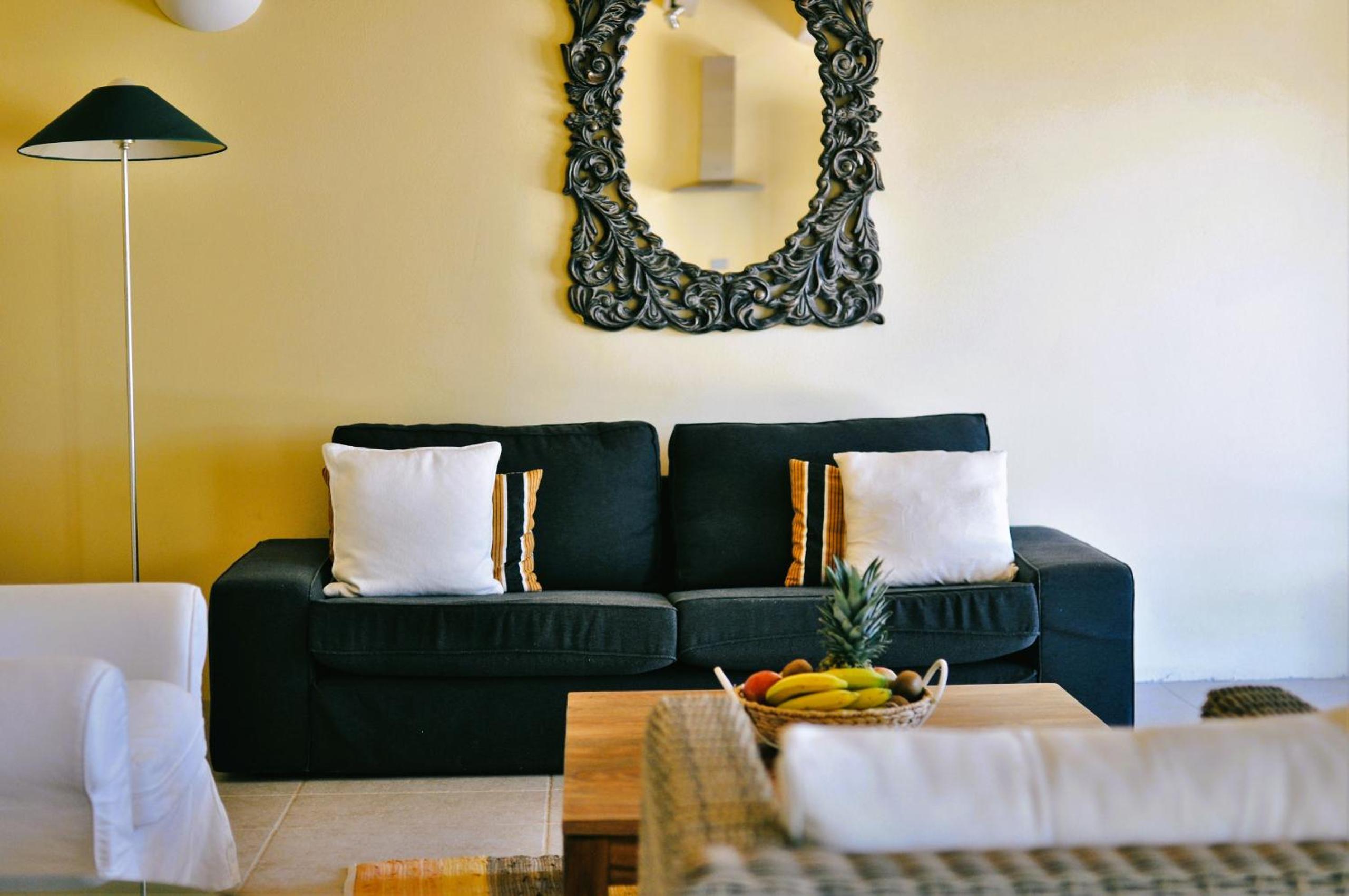 Apartment with Garden View