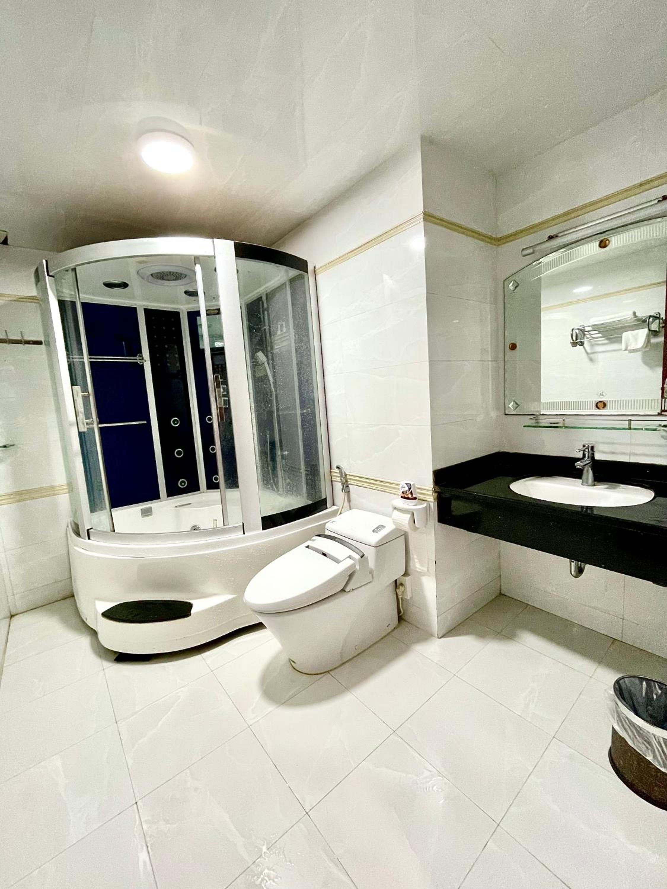 King Room with Spa Bath photo 2