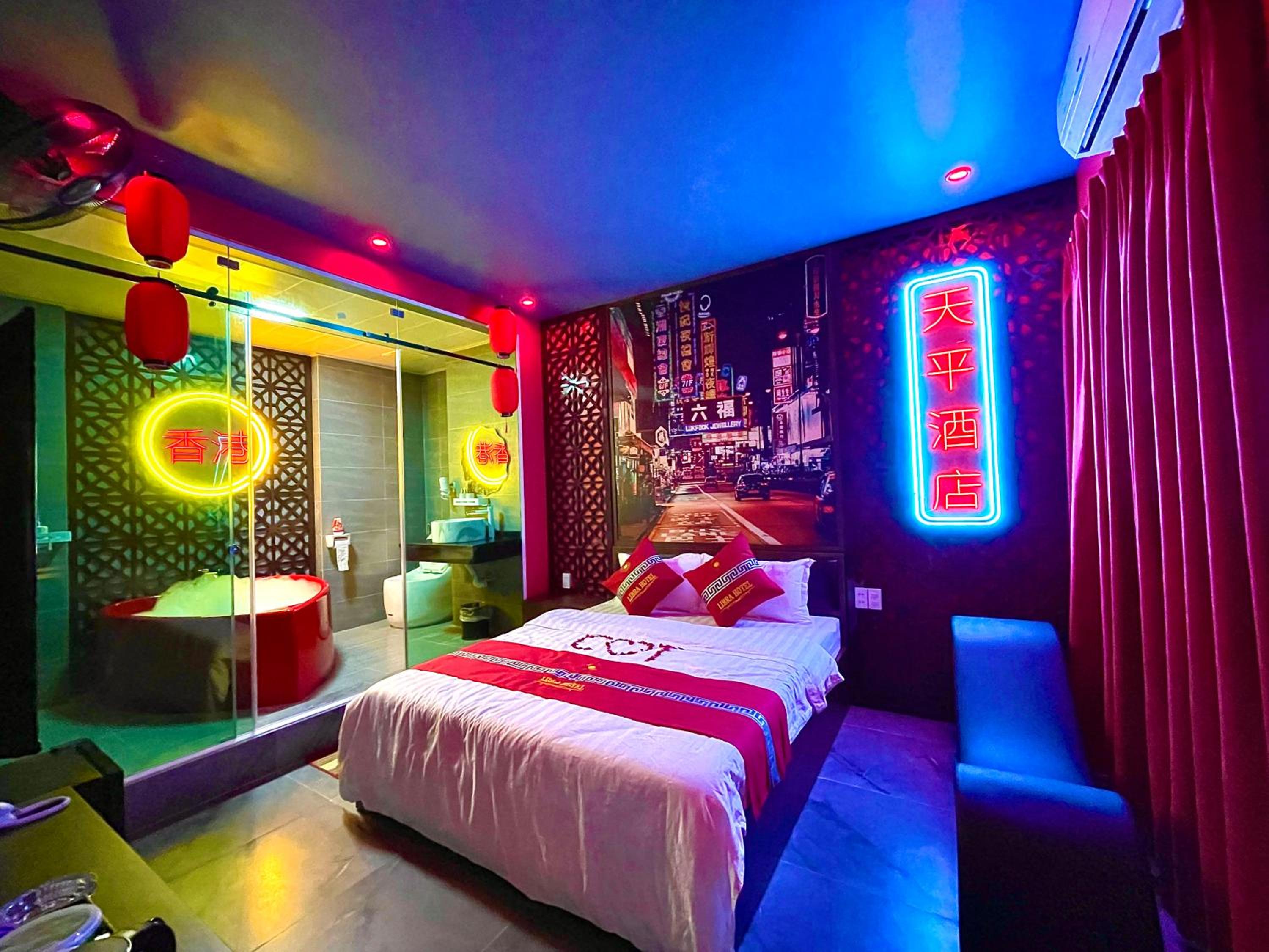 Deluxe Double Room with Bath photo 3