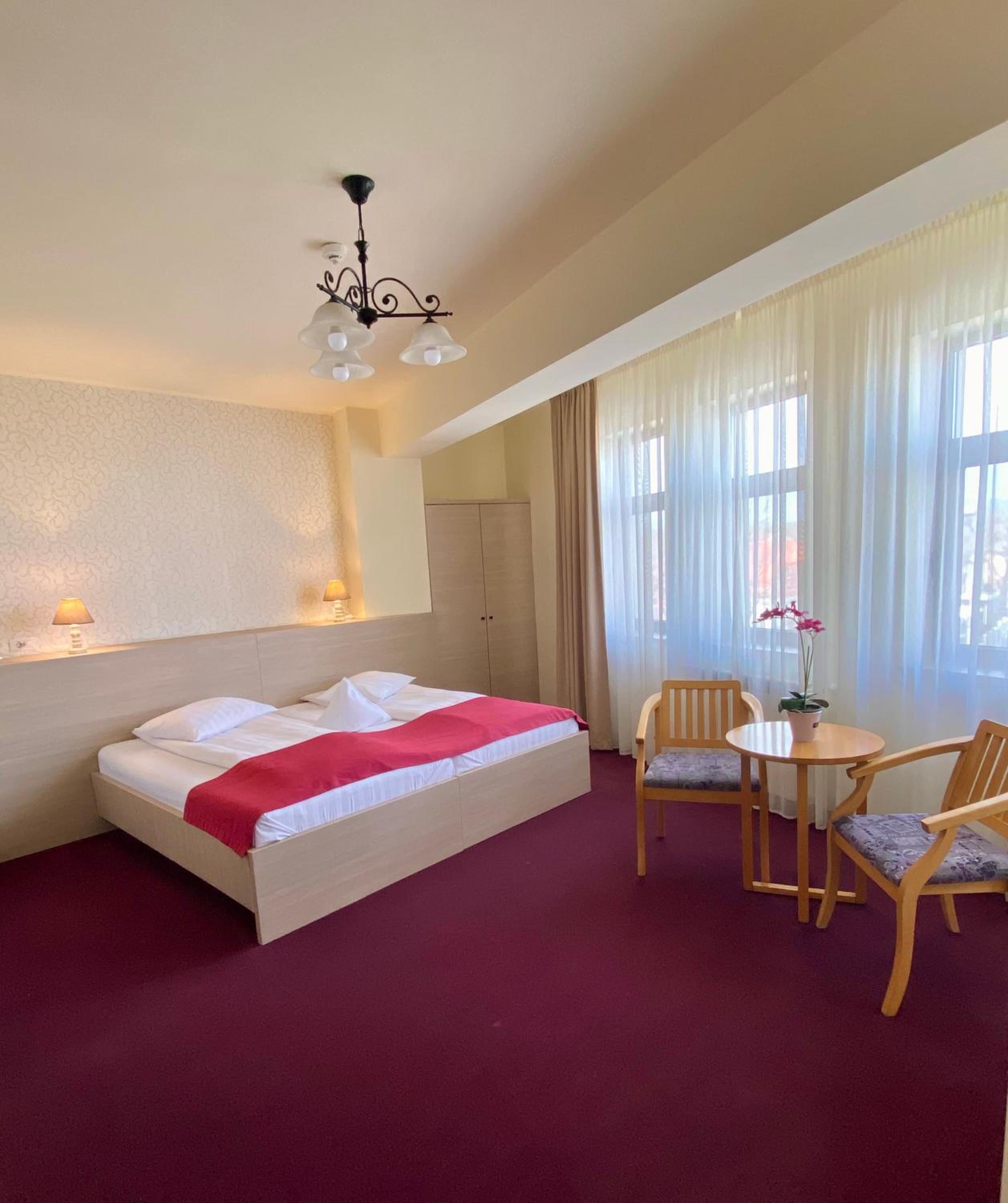 Standard Double Room - Photo 6