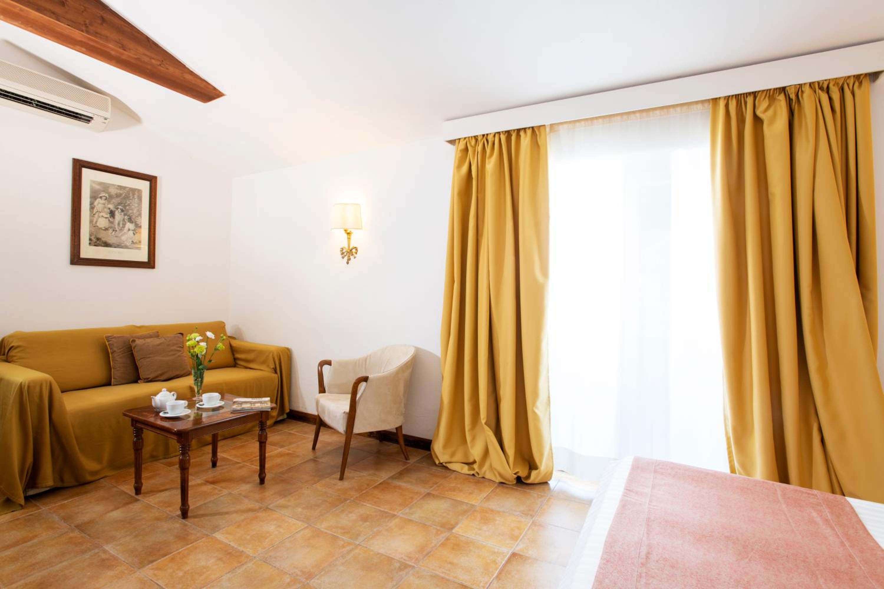 Classic Triple Room - Photo 6