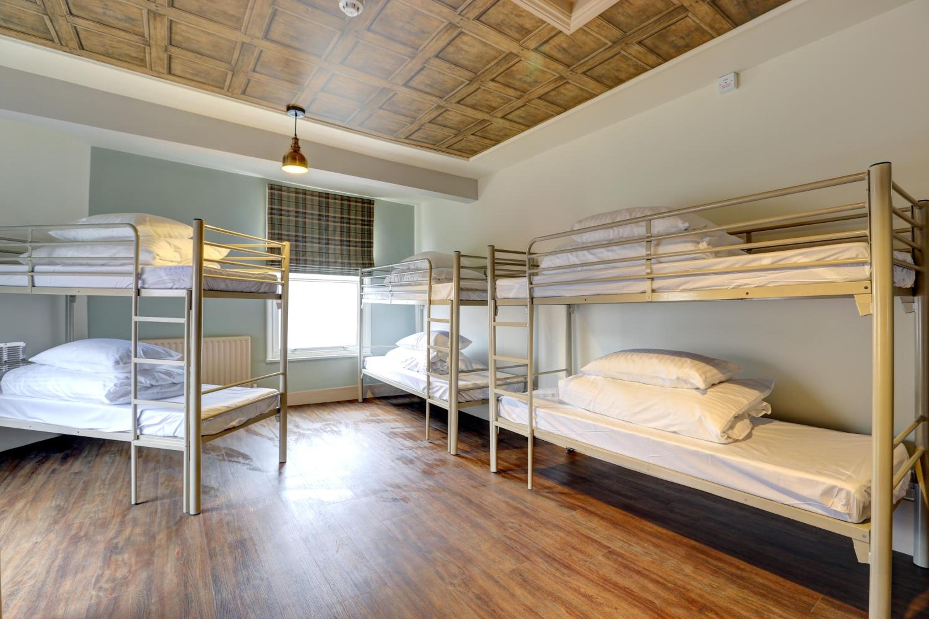Bed in 6-Bed Mixed Dormitory Room photo 3