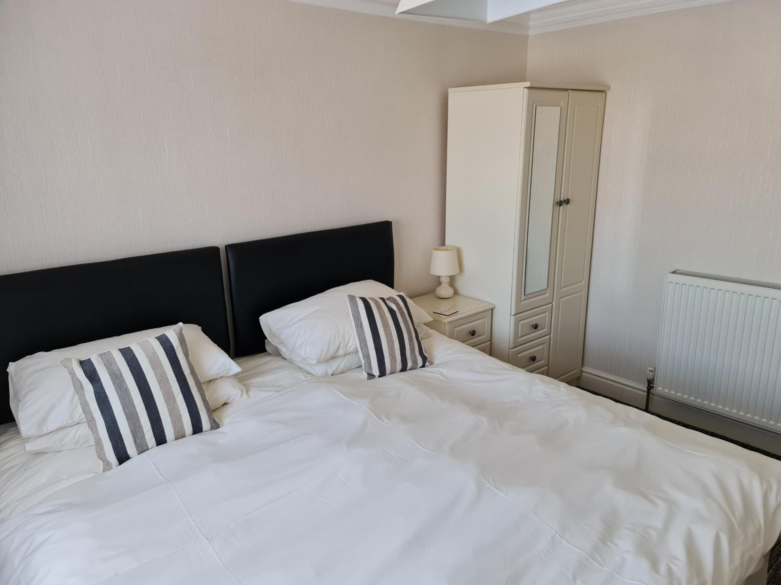 Double Room with Private Bathroom photo 1