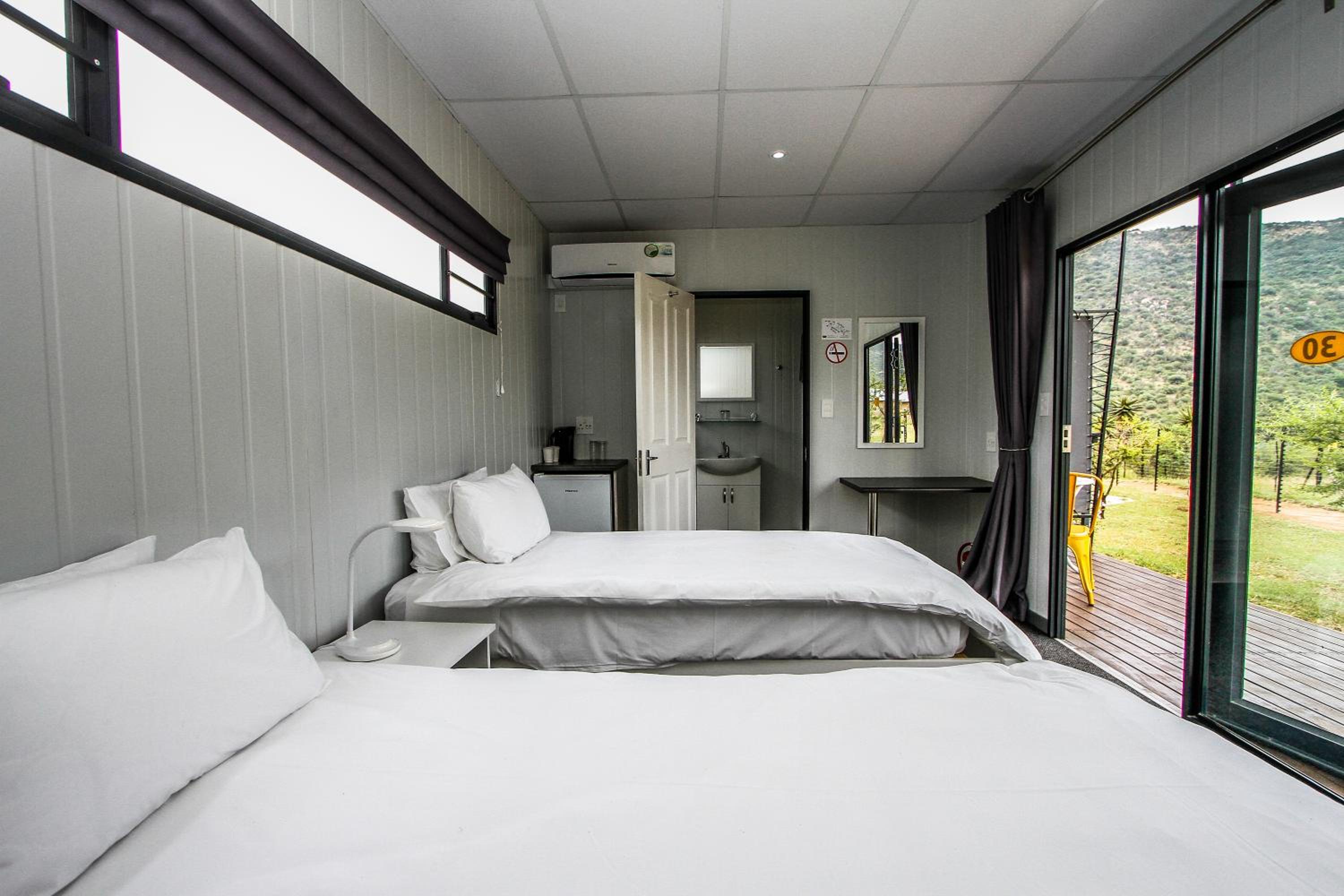 Twin Room - Photo 7