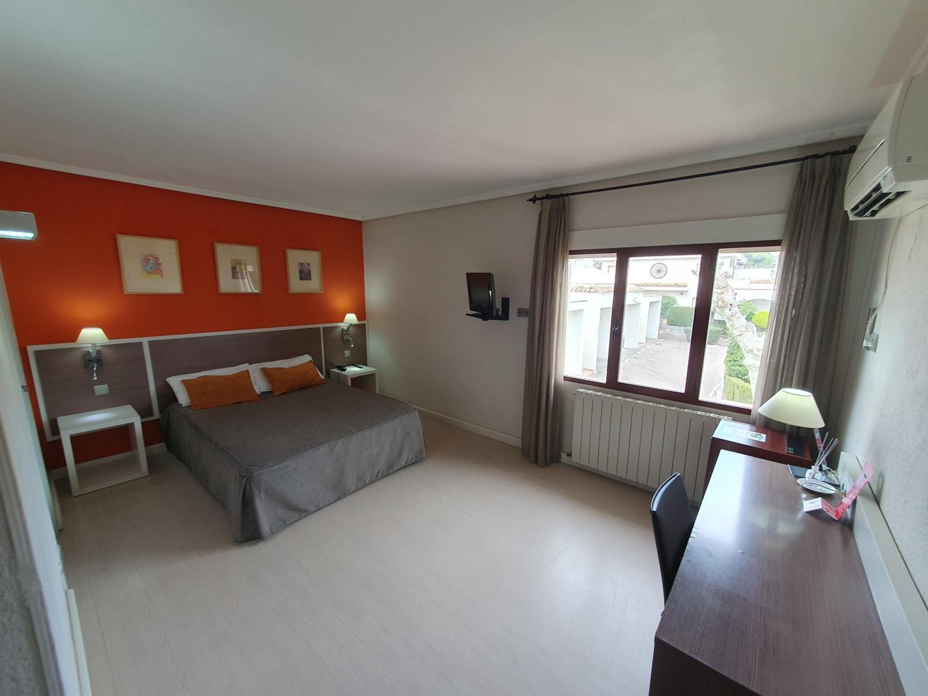  Double Bed Room with Terrace. - Photo 2