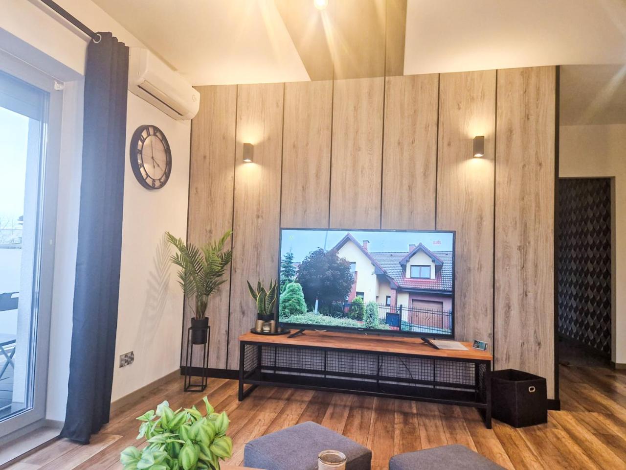 Two-Bedroom Apartment - Photo 18