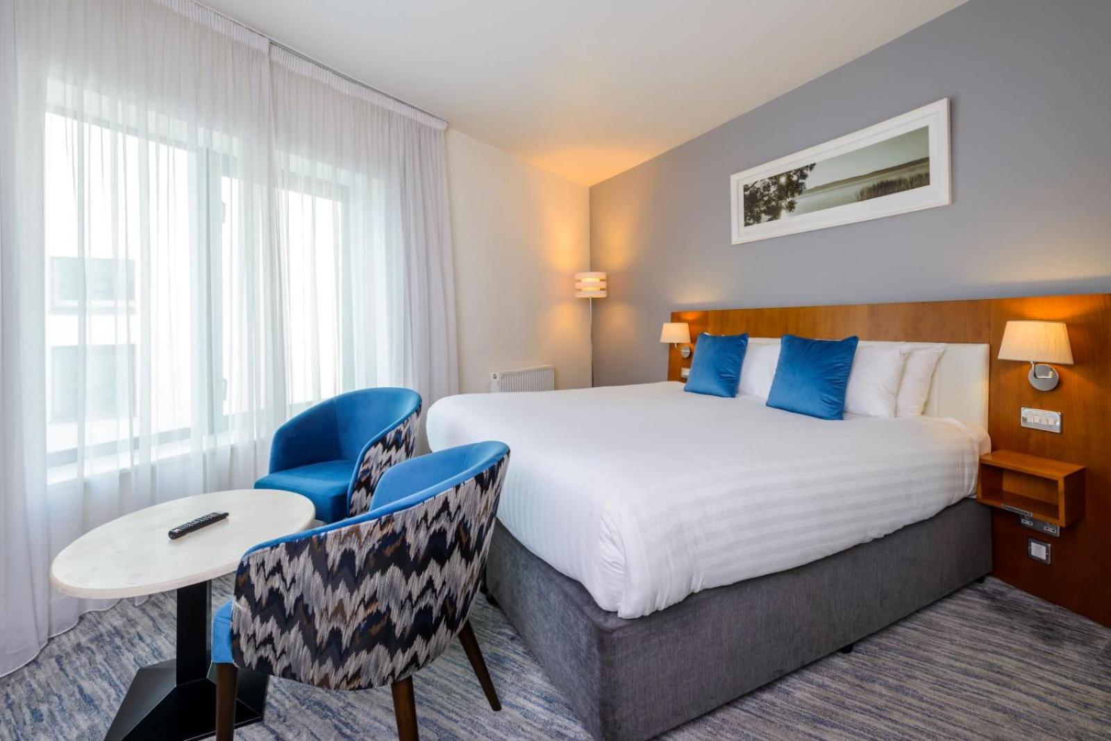 Deluxe King Room photo 3