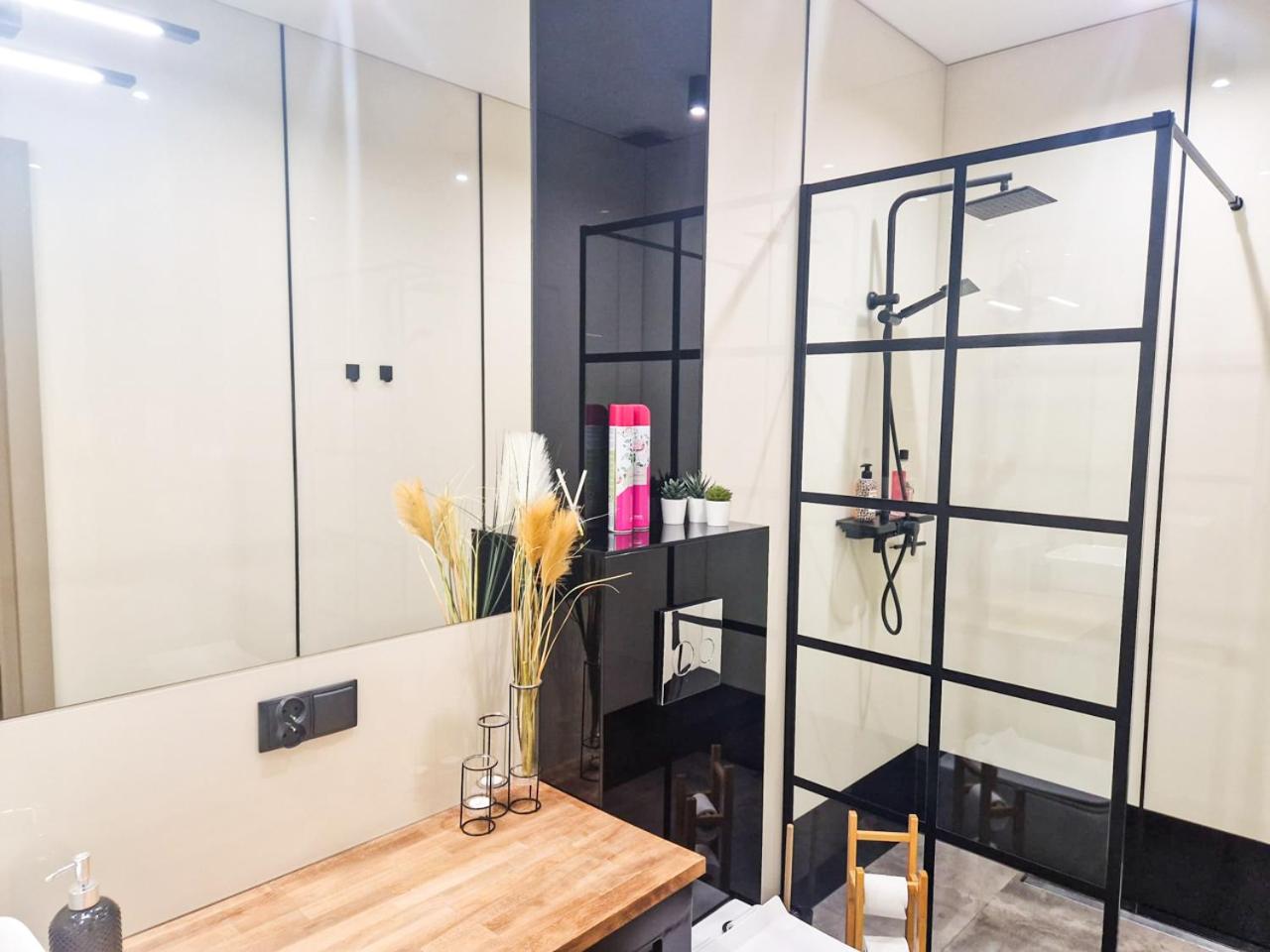 Two-Bedroom Apartment - Photo 19