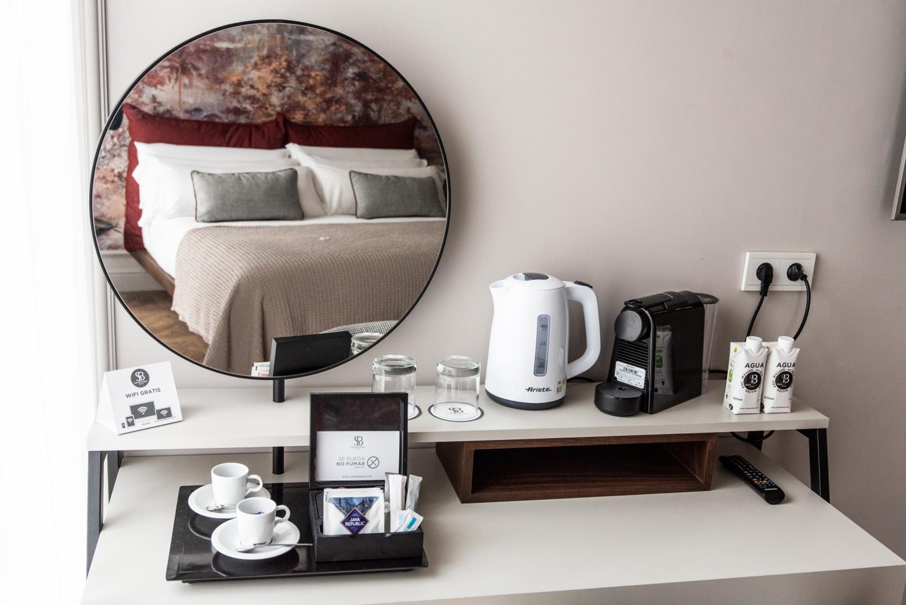 Double or Twin Room - Photo 3