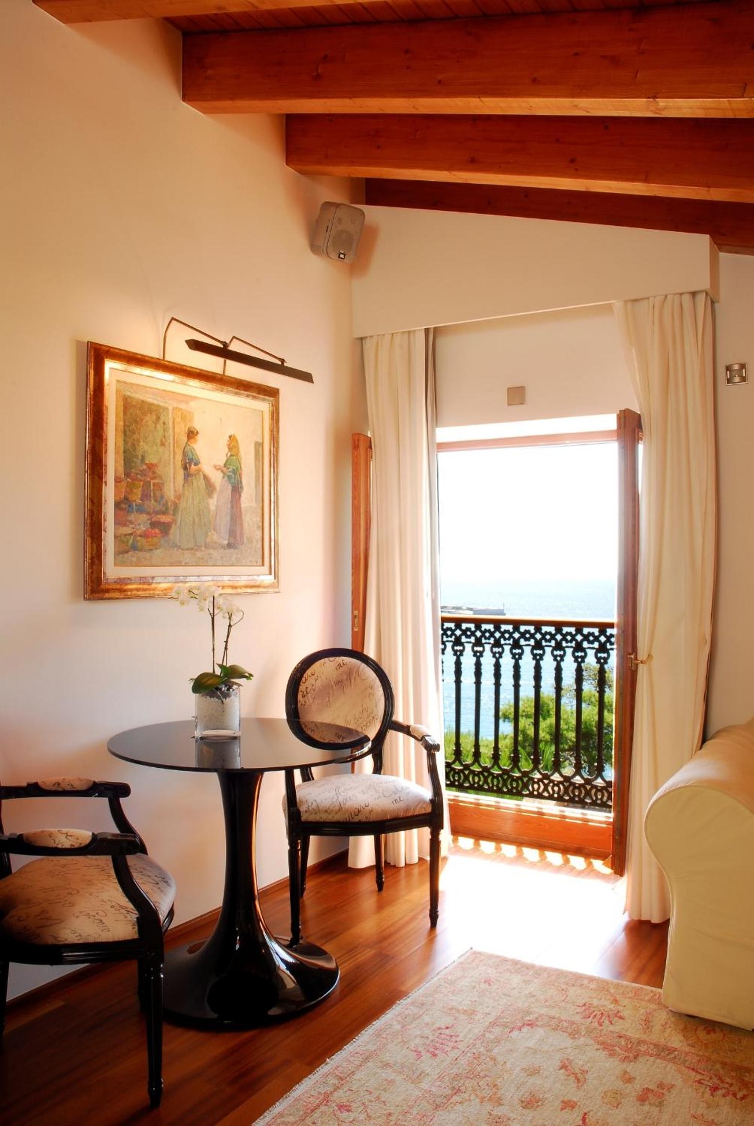 Junior Suite - Photo 1