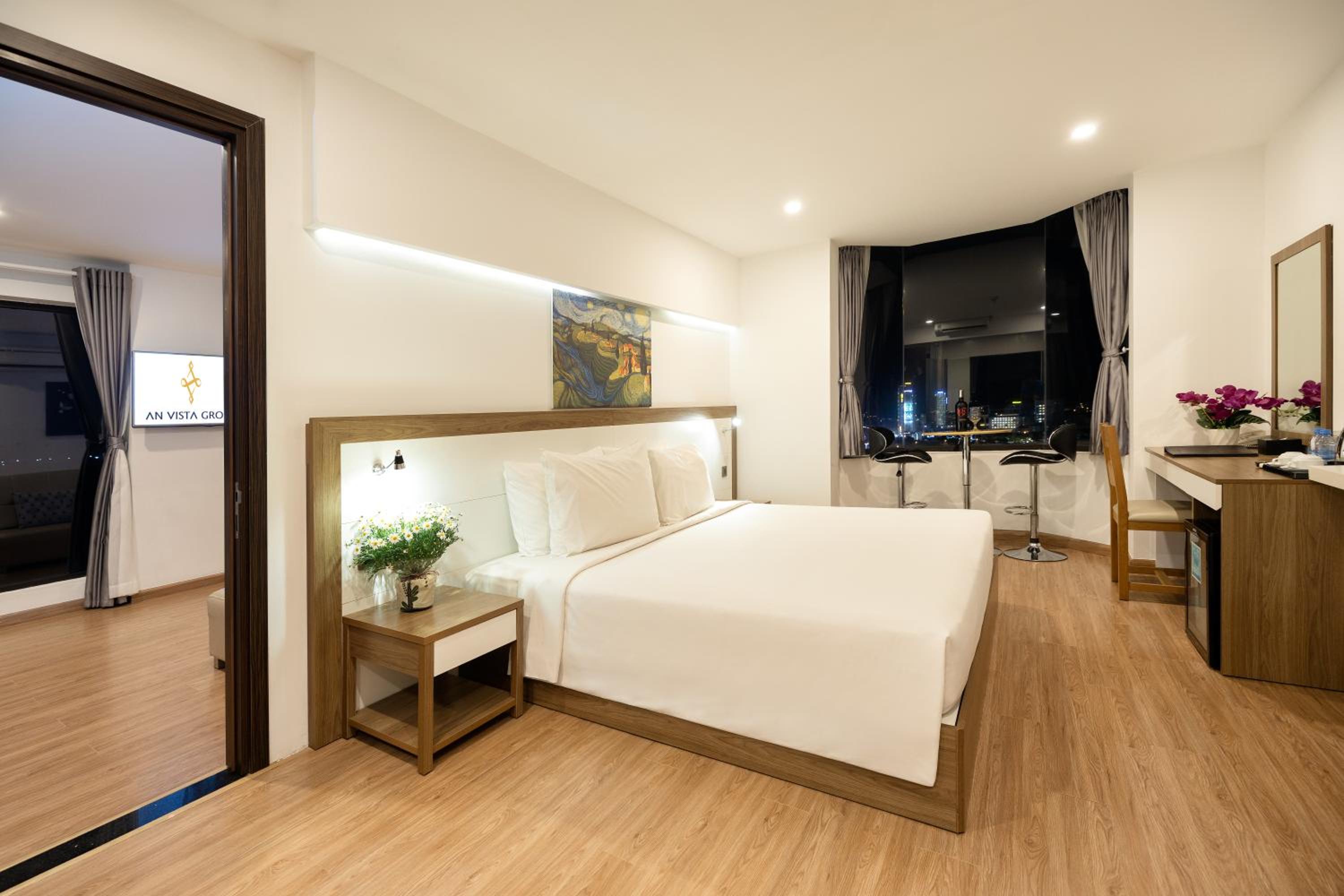 Two-Bedroom Suite photo 2