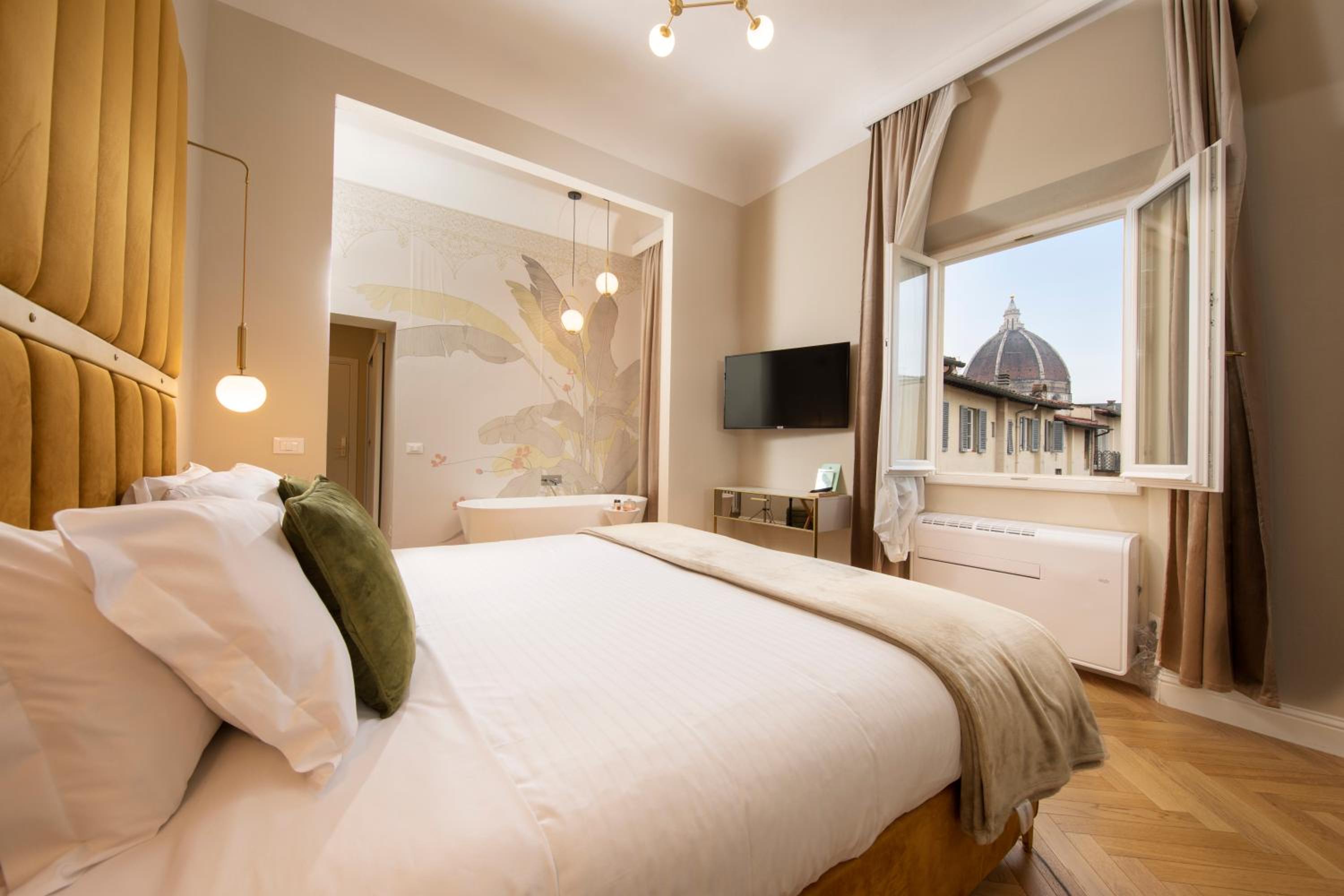 Deluxe Double or Twin Room with Spa Bath photo 3