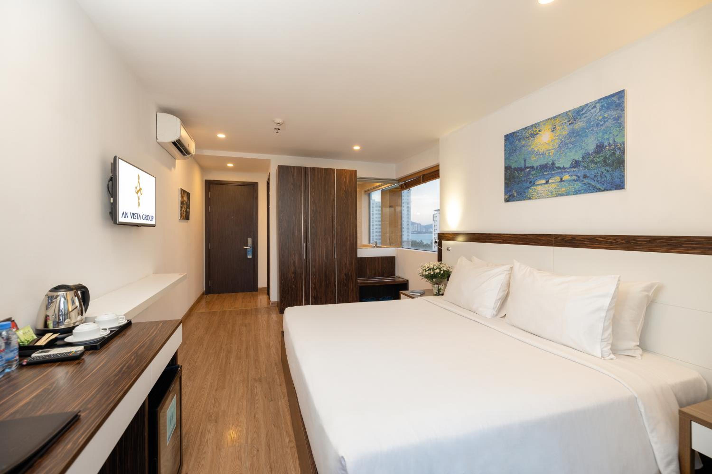 Executive Double Room with Mountain View and Bathtub photo 3