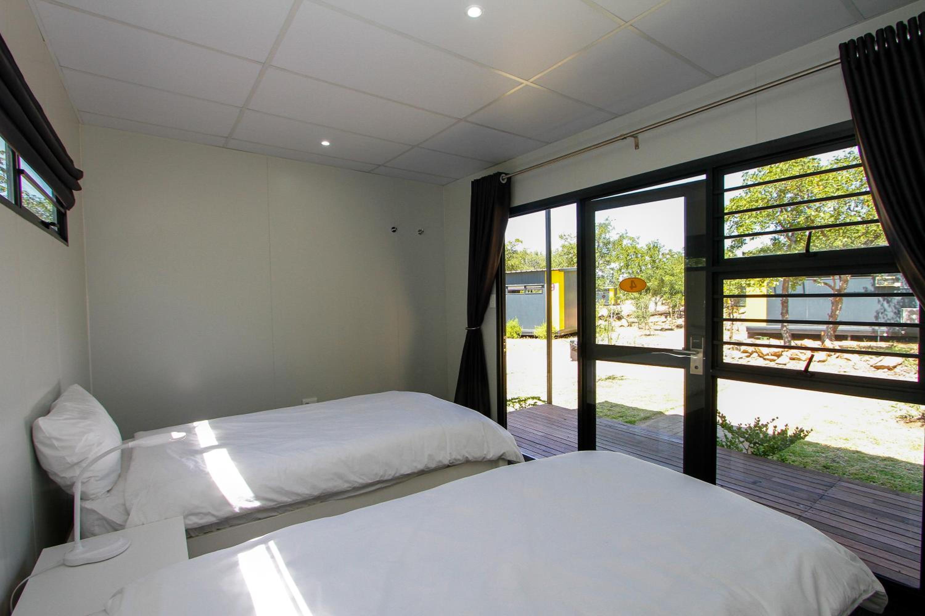 Twin Room - Photo 3