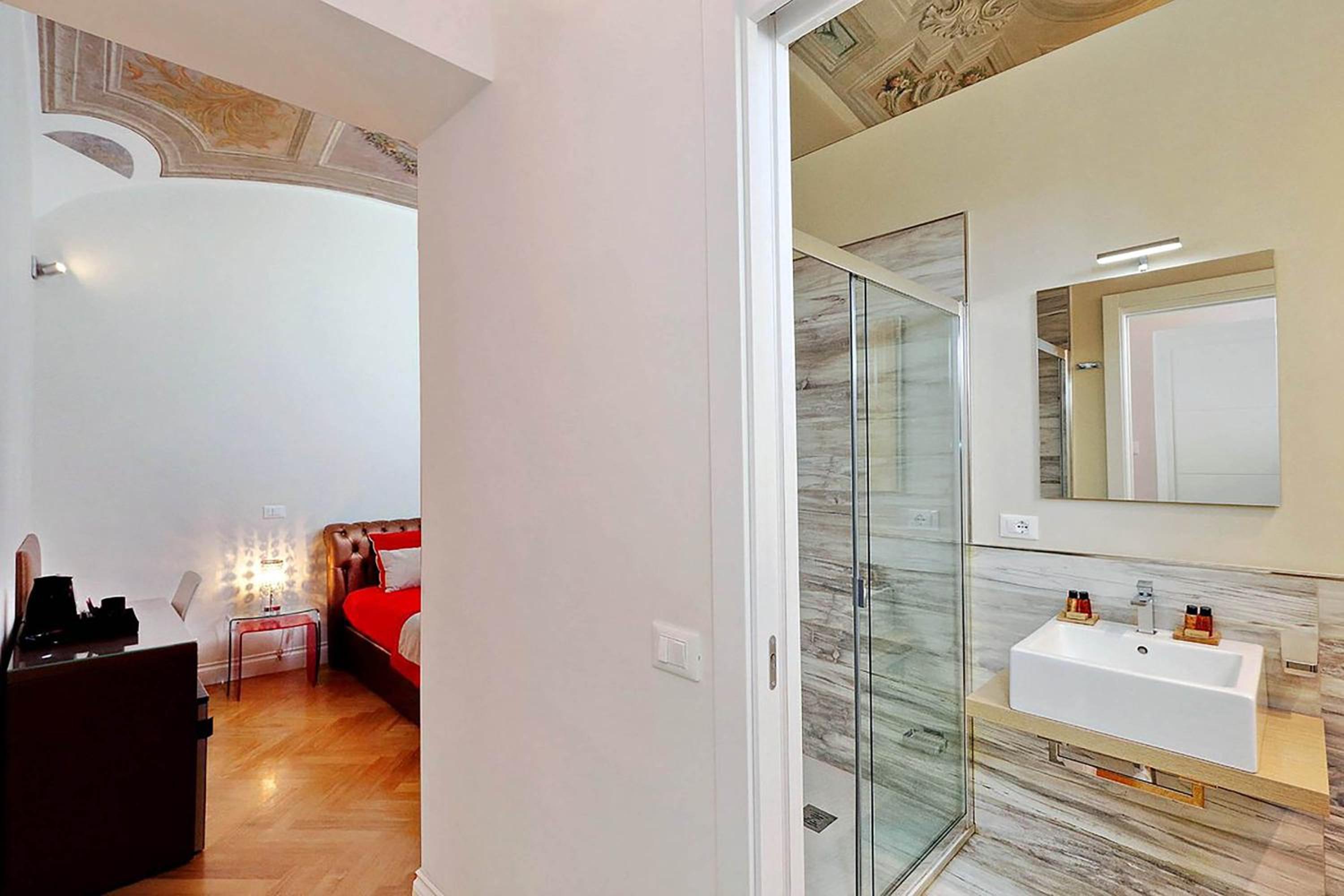 Deluxe Room (2 Adults + 1 Child) photo 1