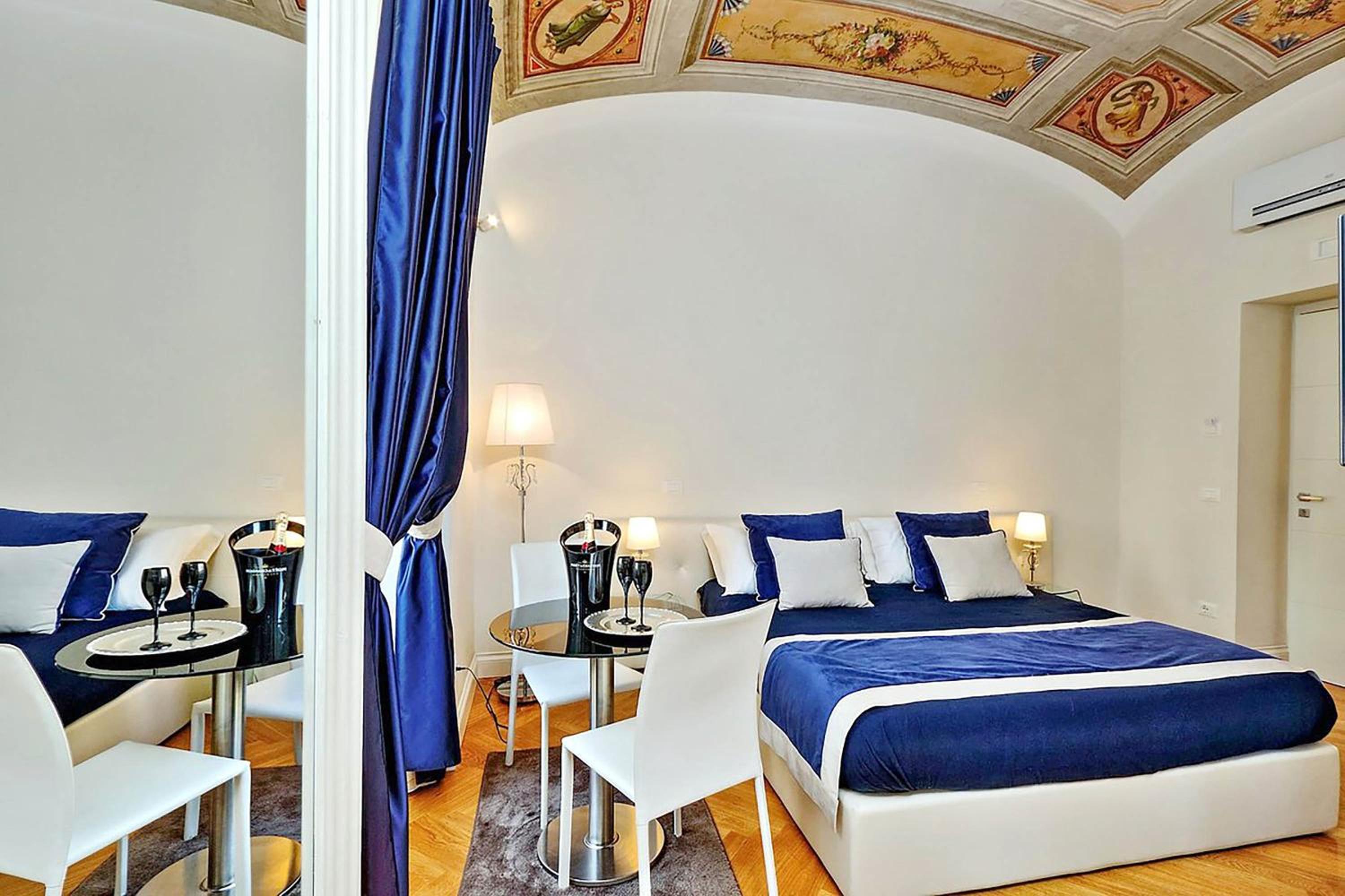 Deluxe Room (2 Adults + 1 Child) photo 3
