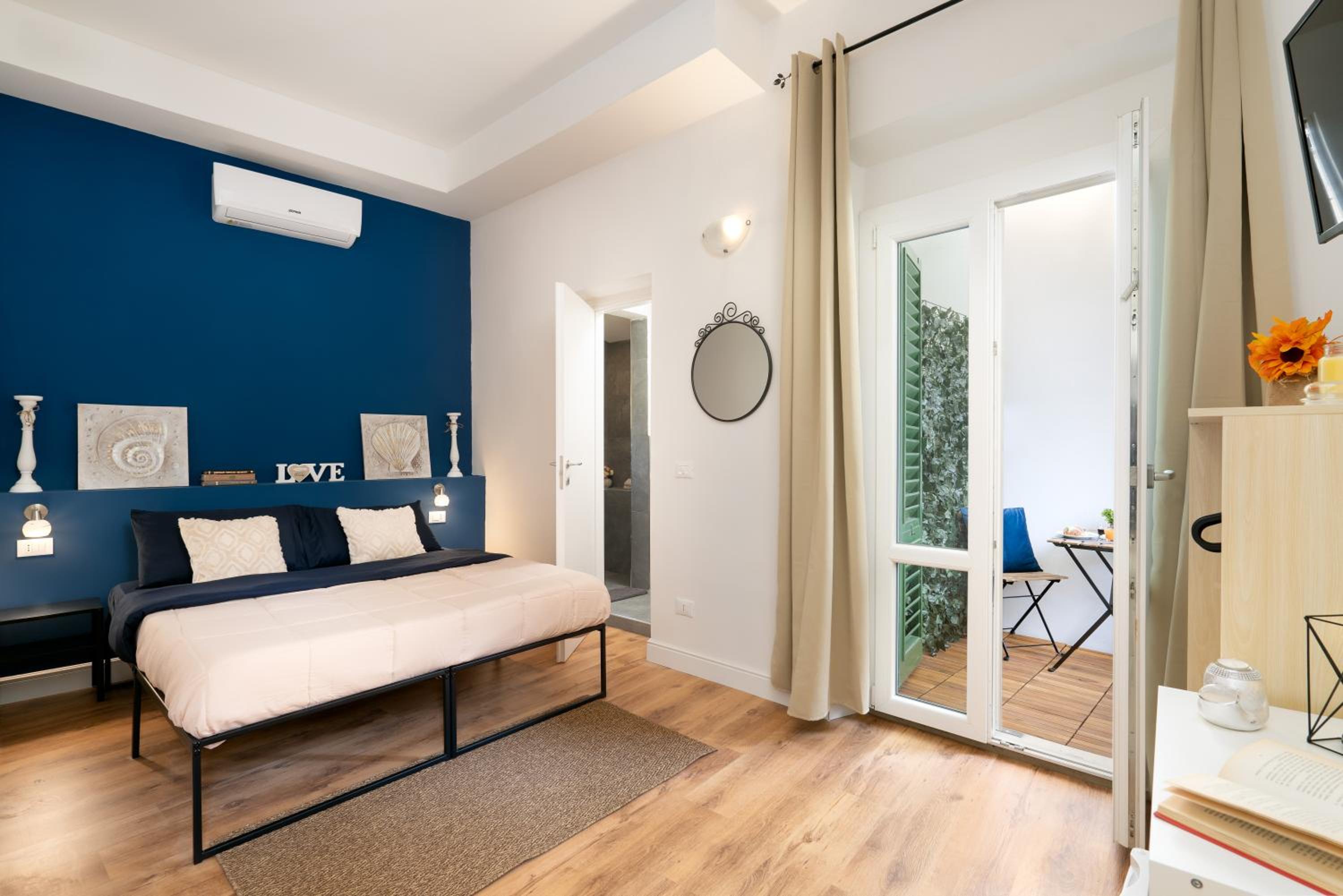 Deluxe Double or Twin Room with Balcony photo 3