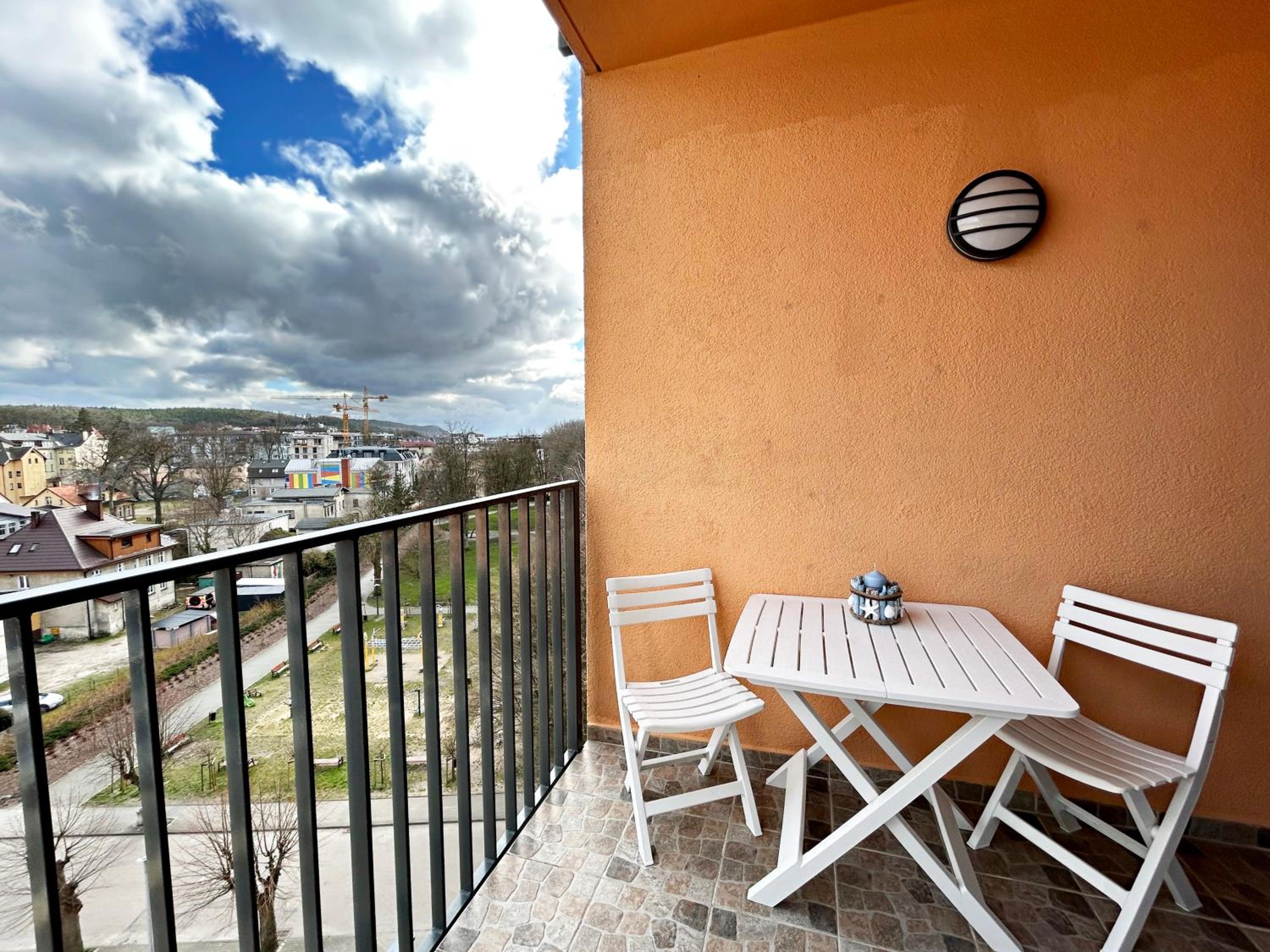 One-Bedroom Apartment with Balcony photo 2