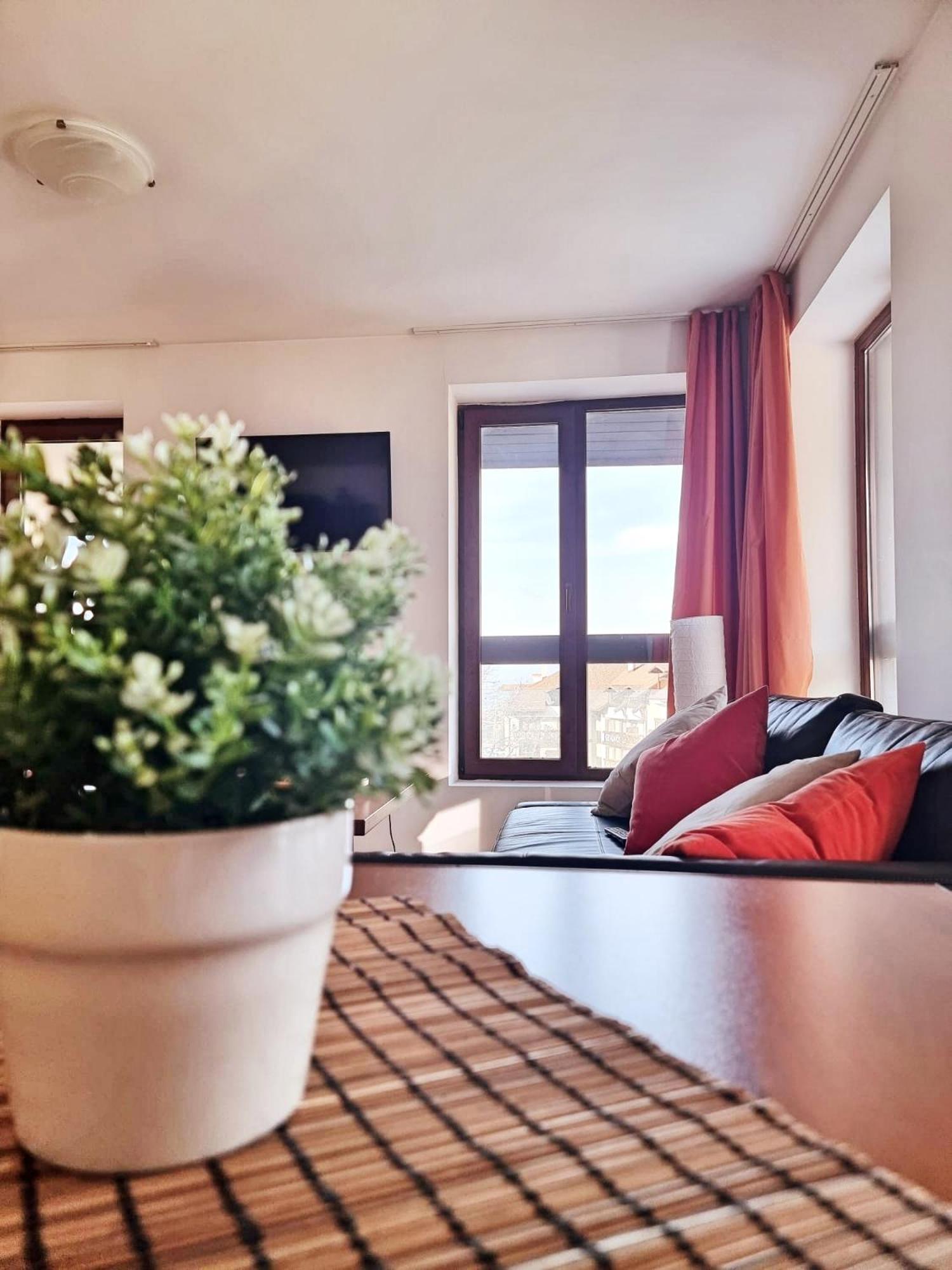 Apartment with Mountain View - Photo 38