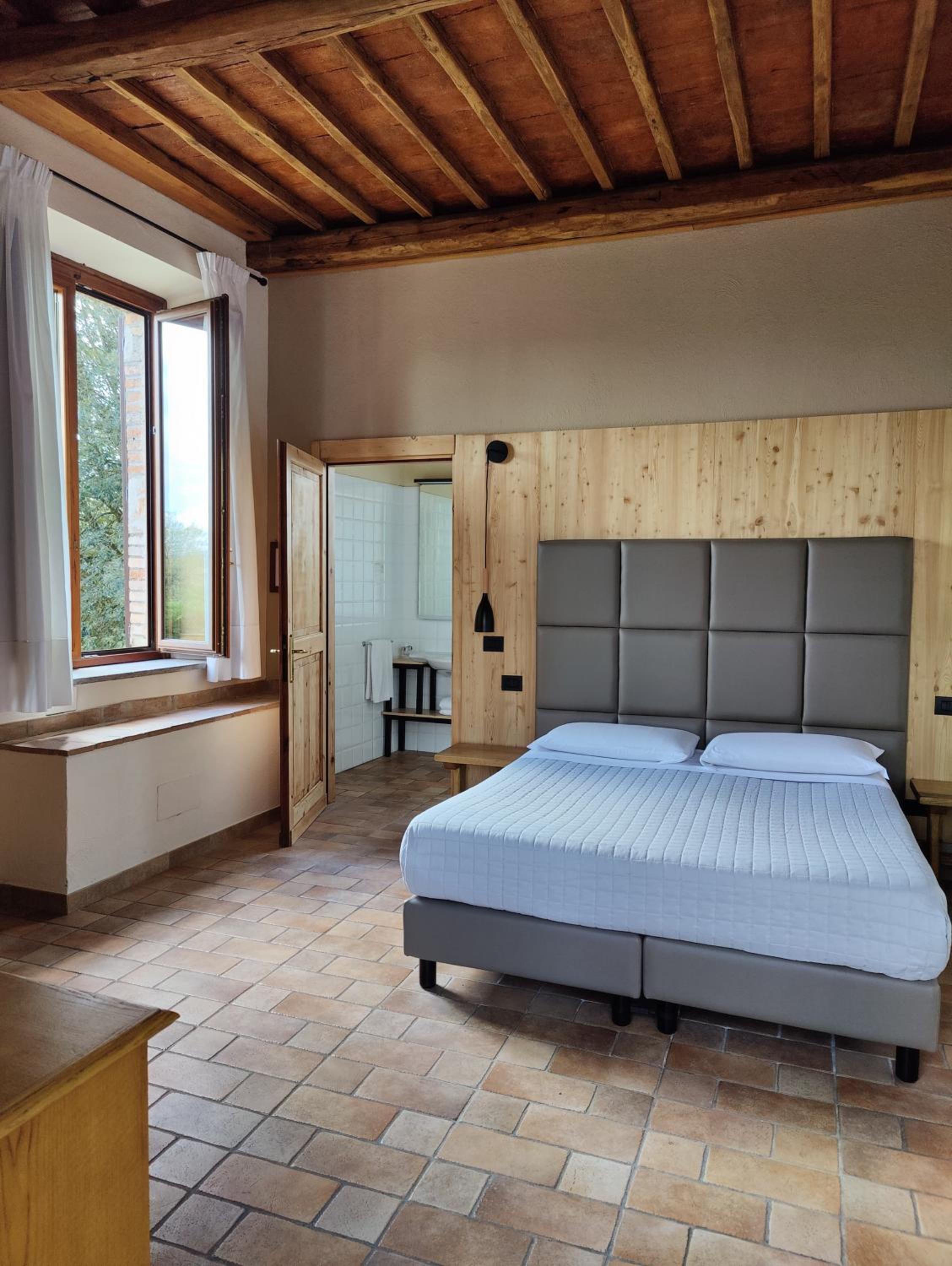 Standard Double Room - Photo 1