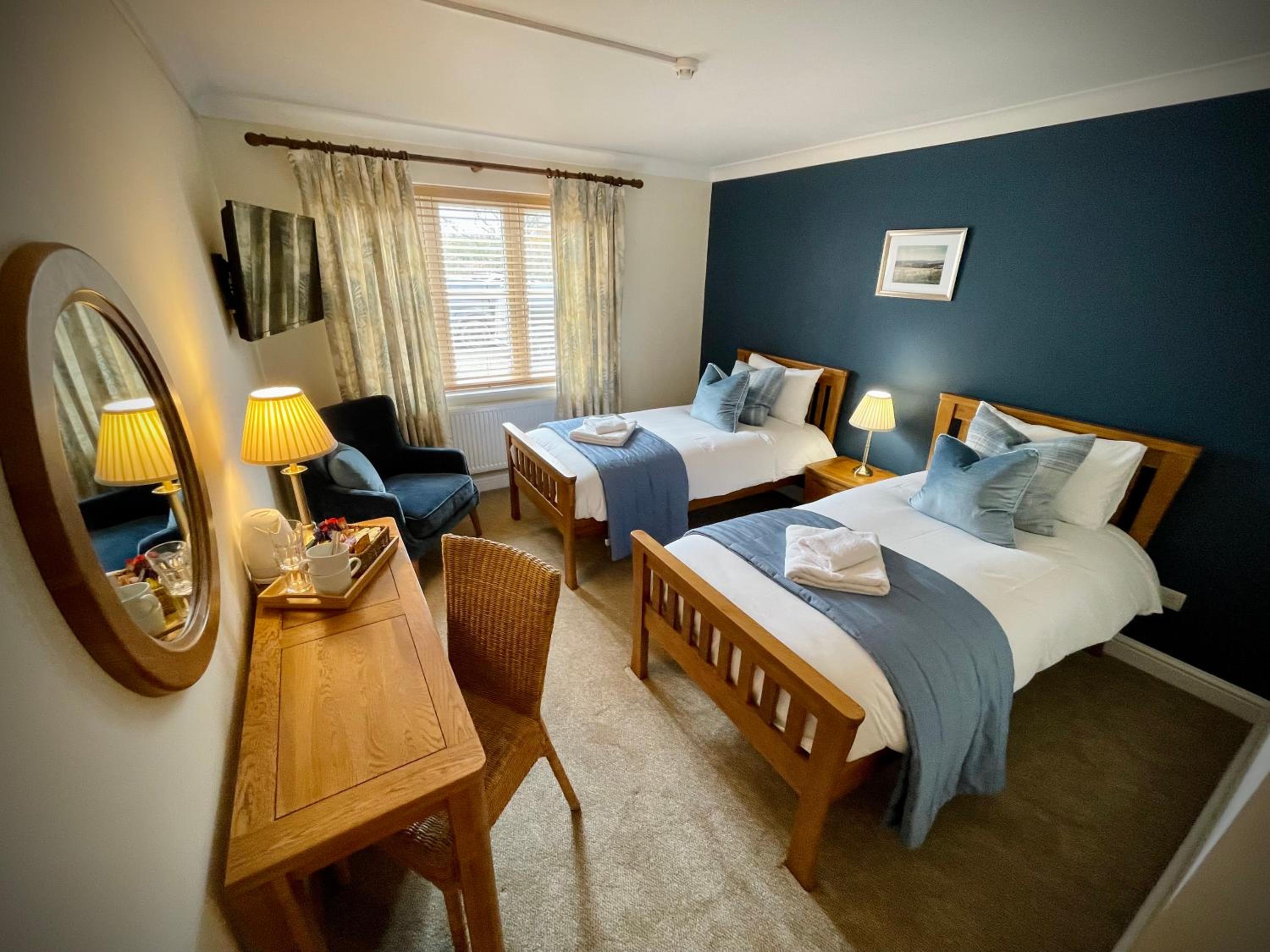 Twin Room - Photo 1