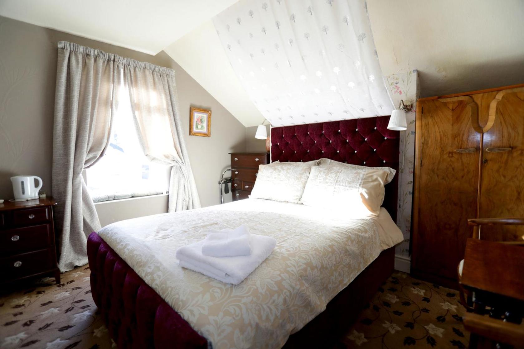 Standard Double Room photo 3