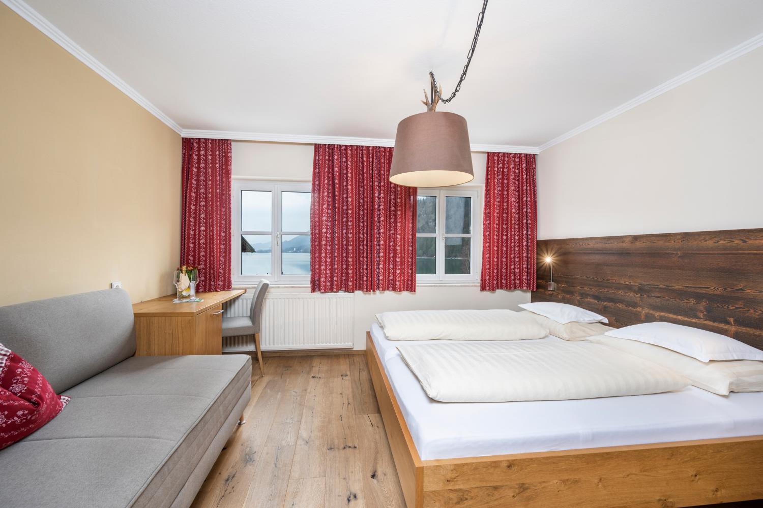Double Room with Lake View photo 3
