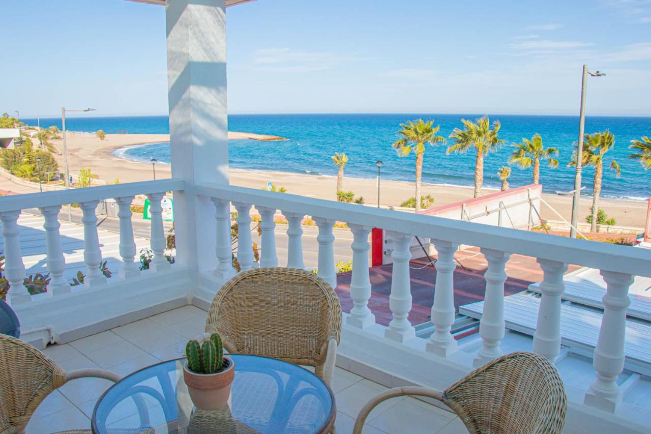 Habitación Doble con Balcón y Vista al Mar