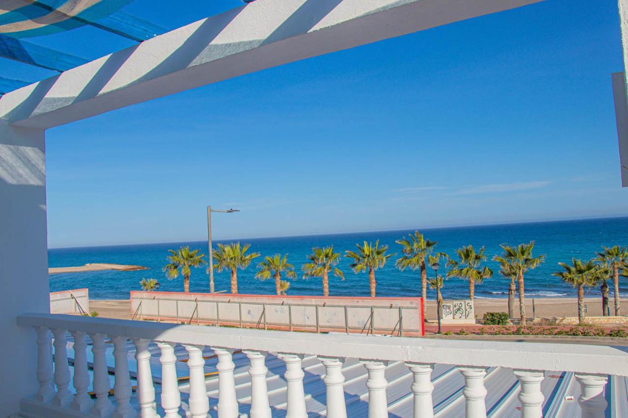 Family Room with Sea View photo 3