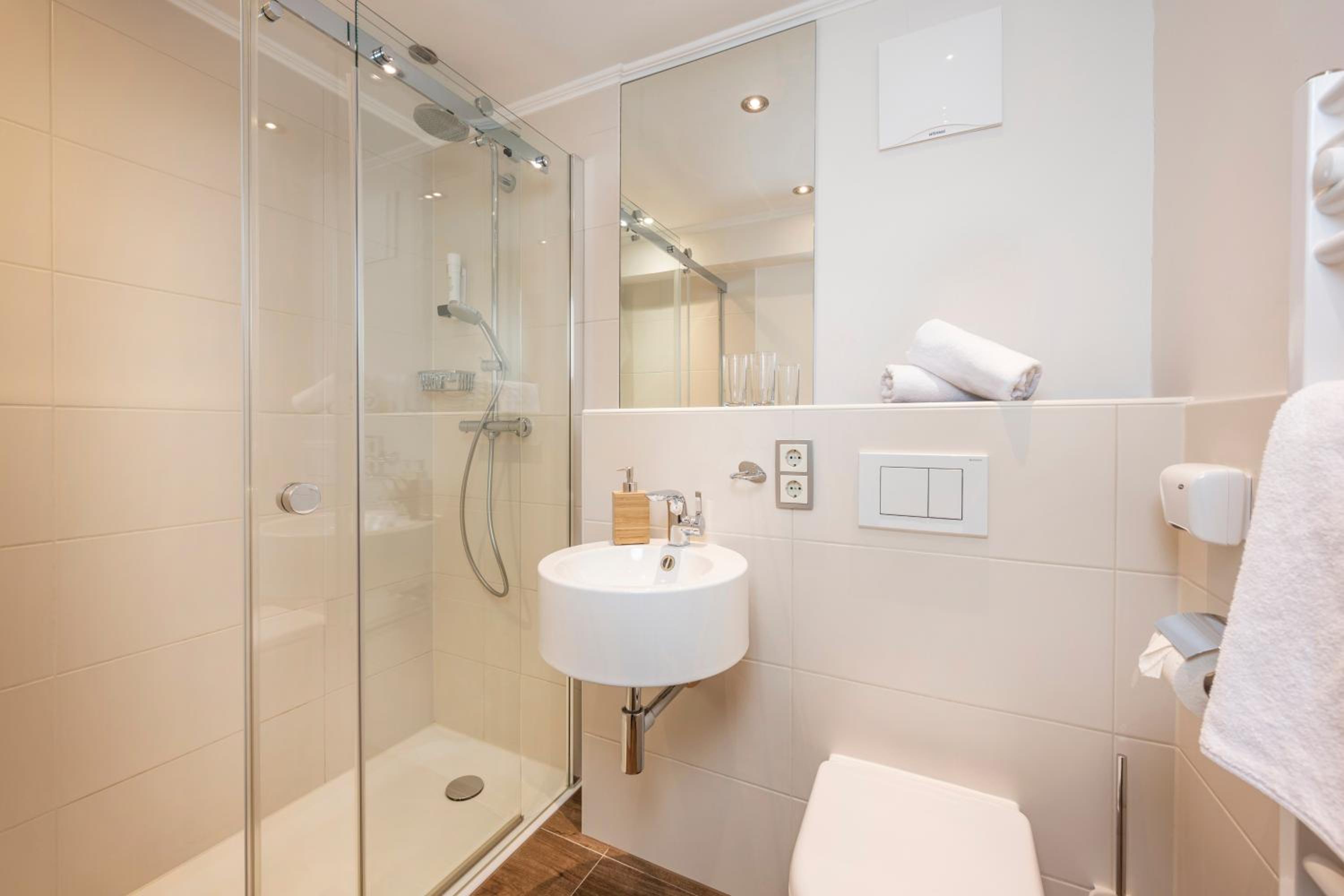 Deluxe Double Room photo 3