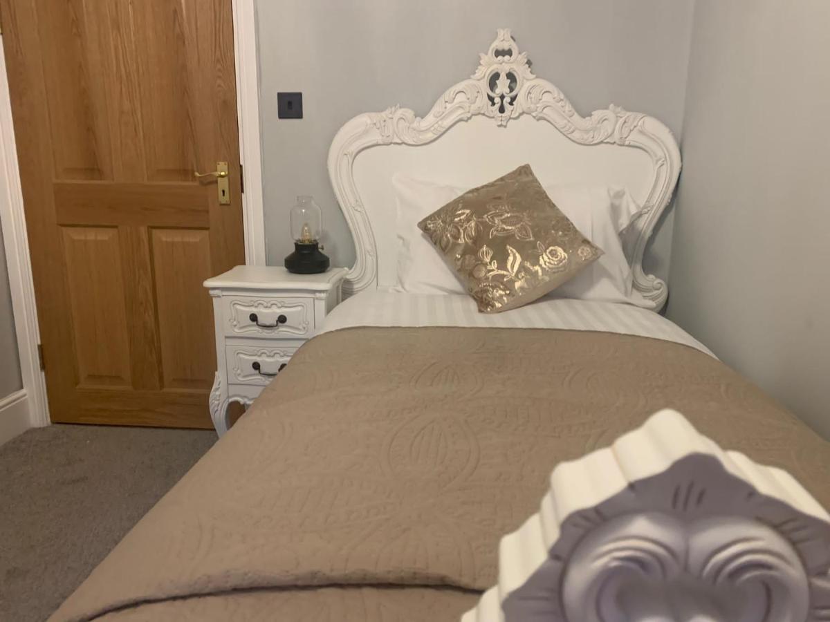 Single Room photo 2