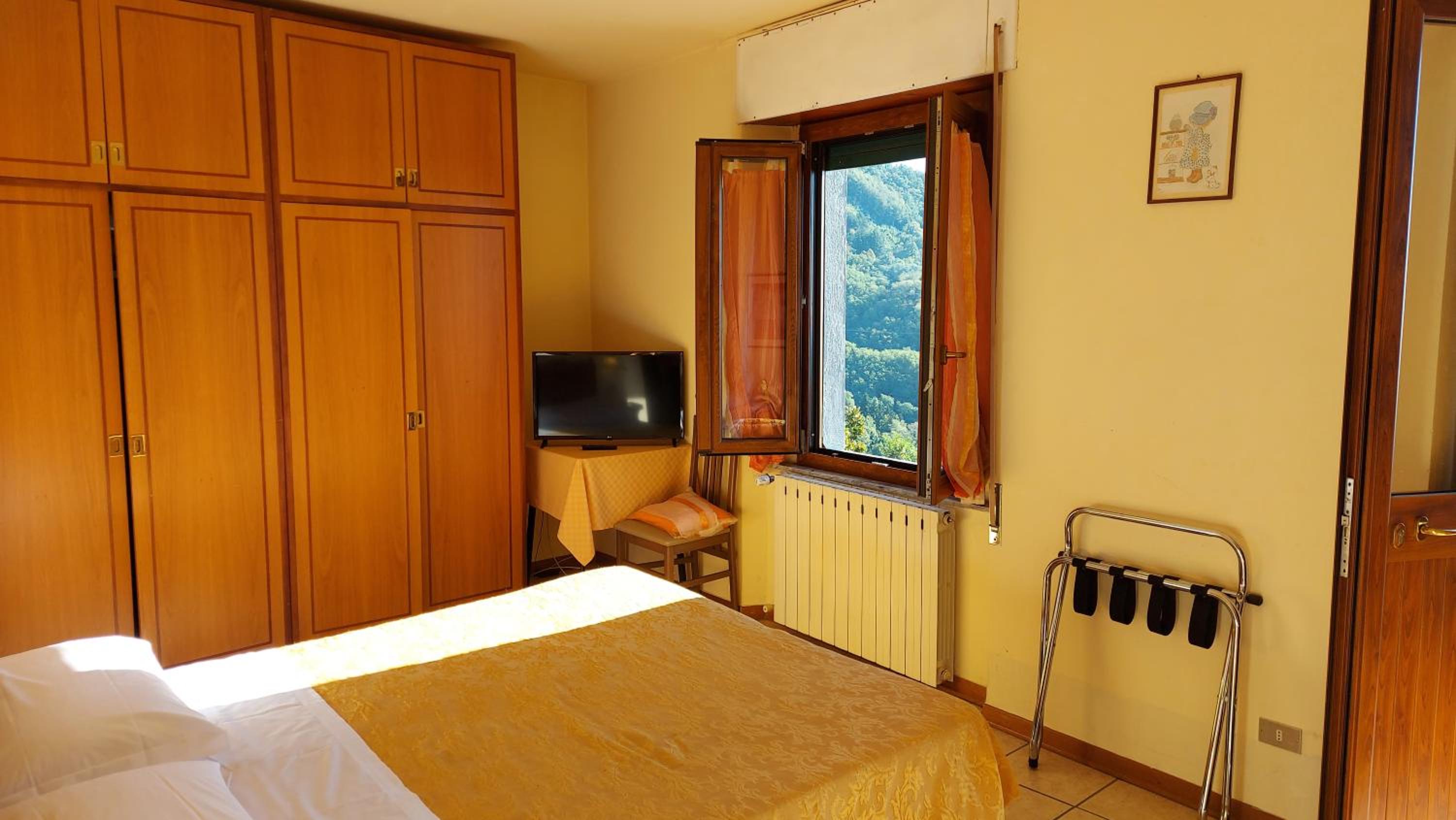 Standard Triple Room photo 2