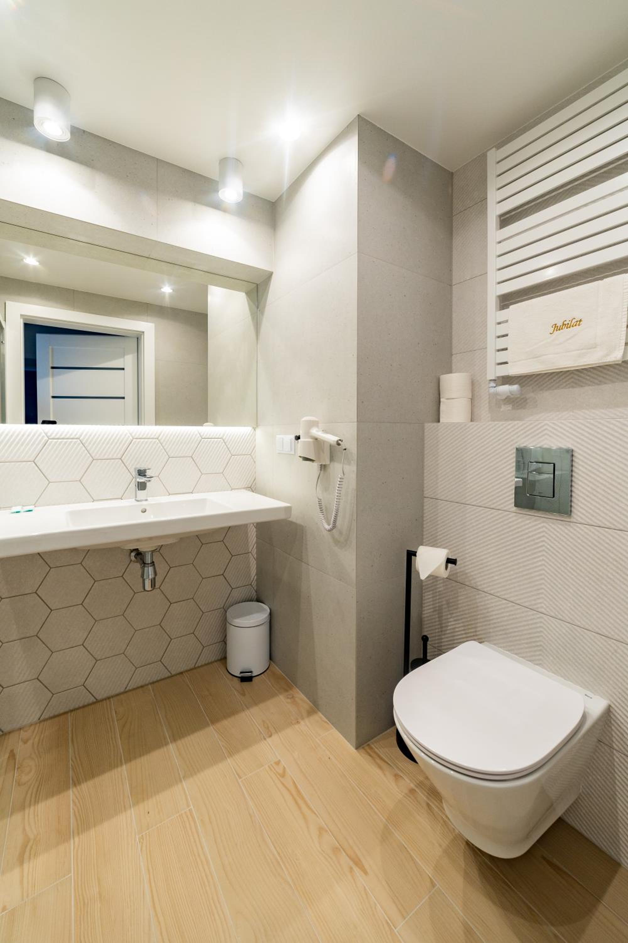 Apartment - Photo 9