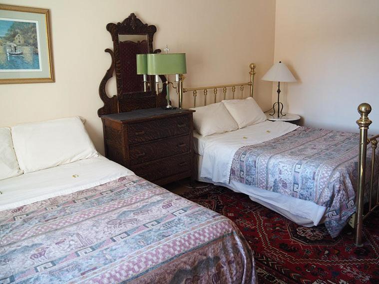 Quadruple Room with Shared Bathroom photo 1