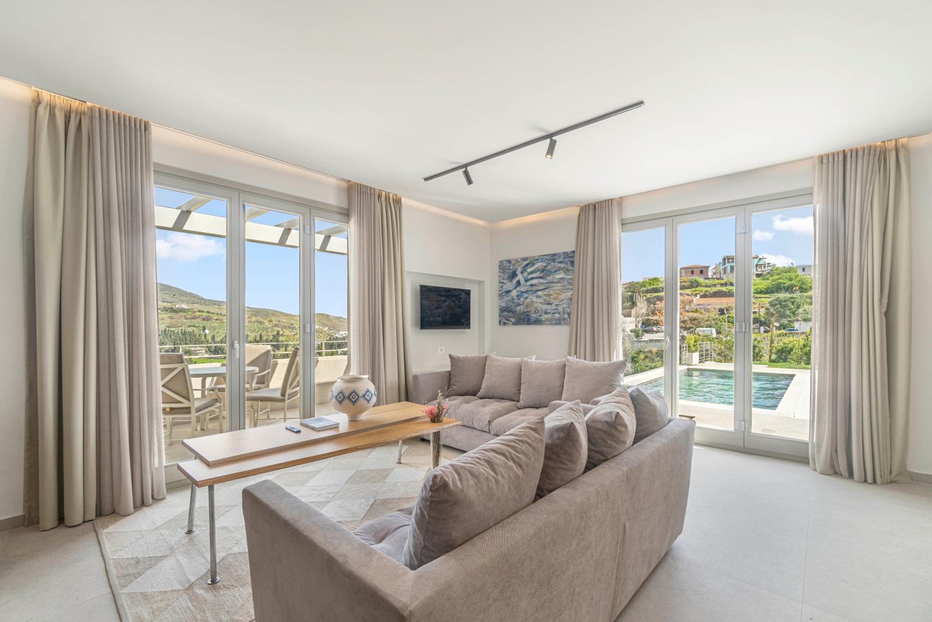 Villa Palaiopoli with Private Pool