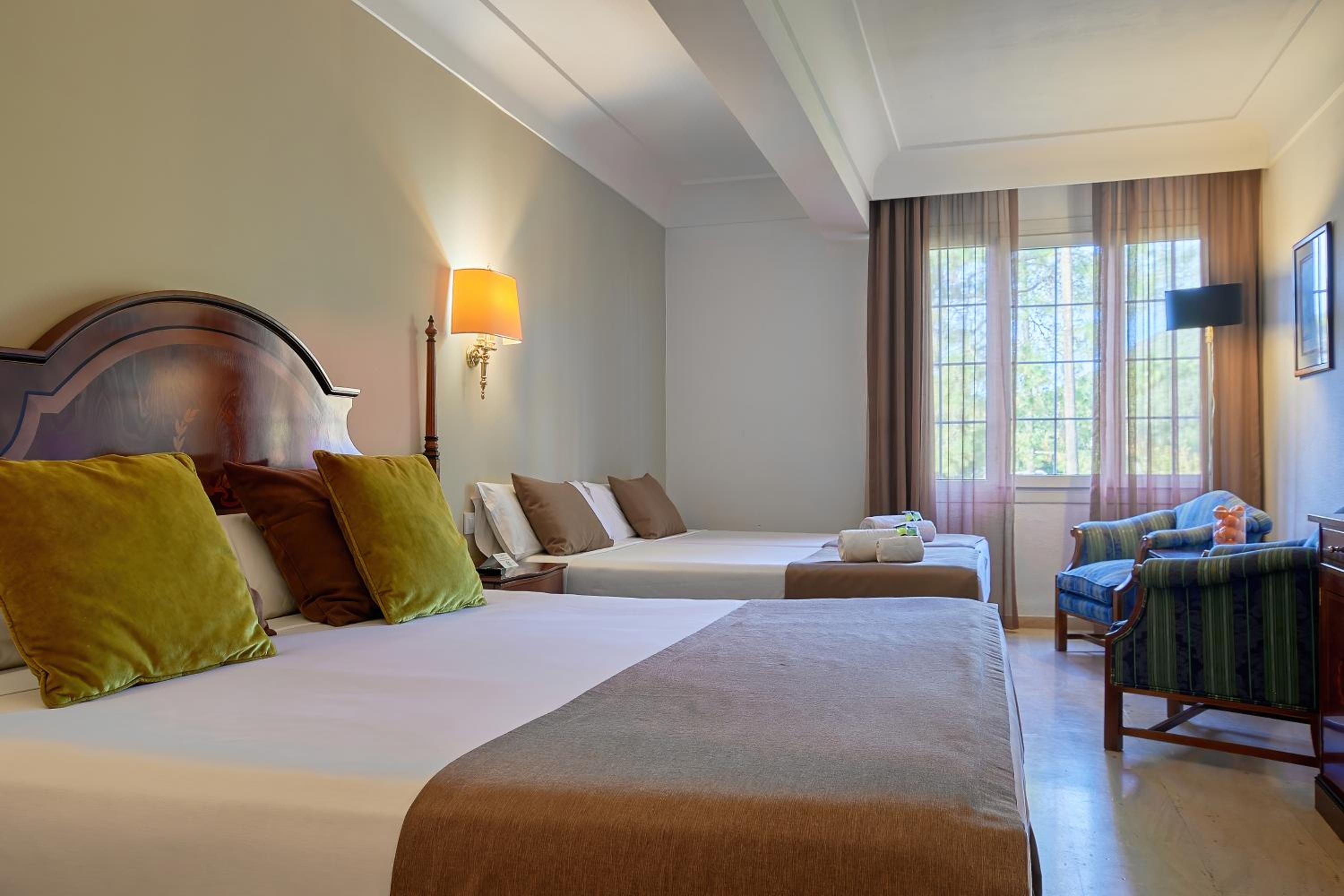 Quadruple Room with Parking - Photo 4