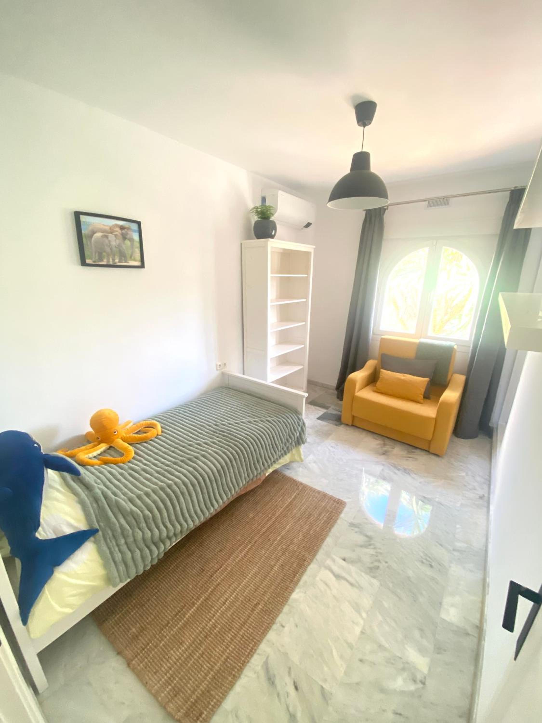Casa de cuatro habitaciones