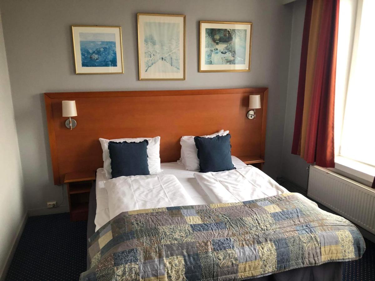 Double or Twin Room photo 2