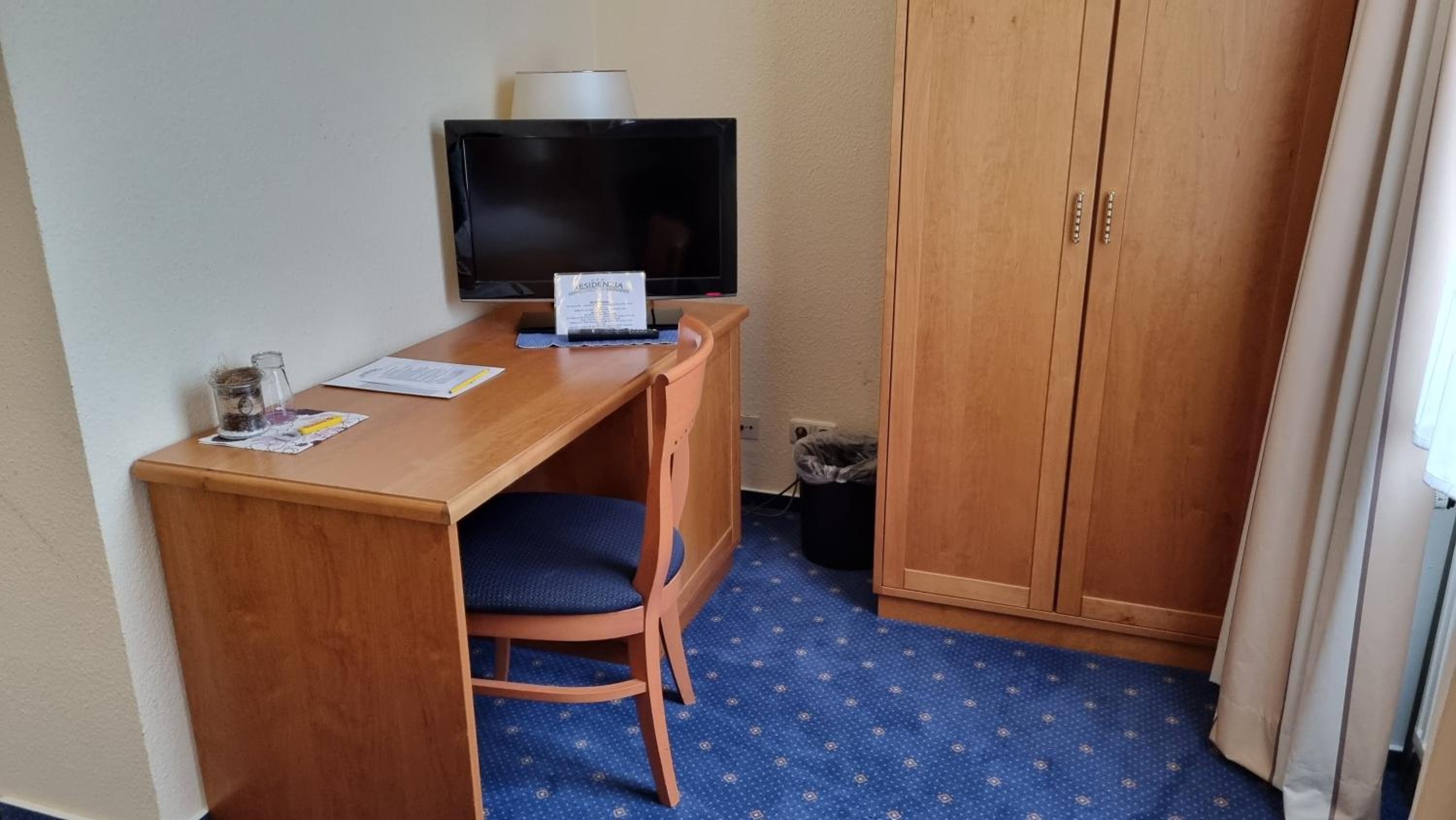 Standard Double Room - Photo 3