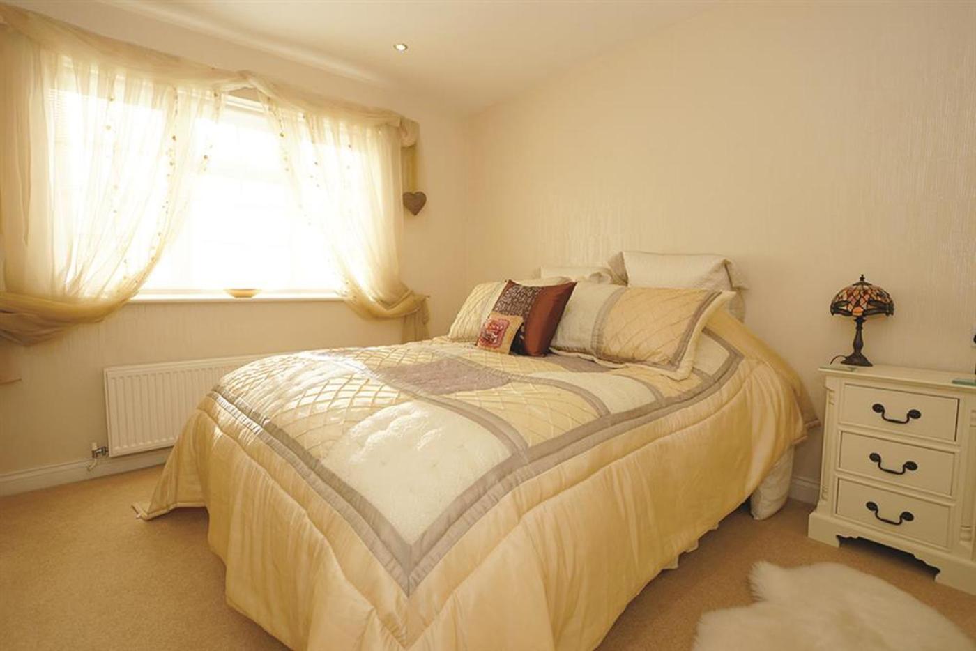 Two-Bedroom House photo 2