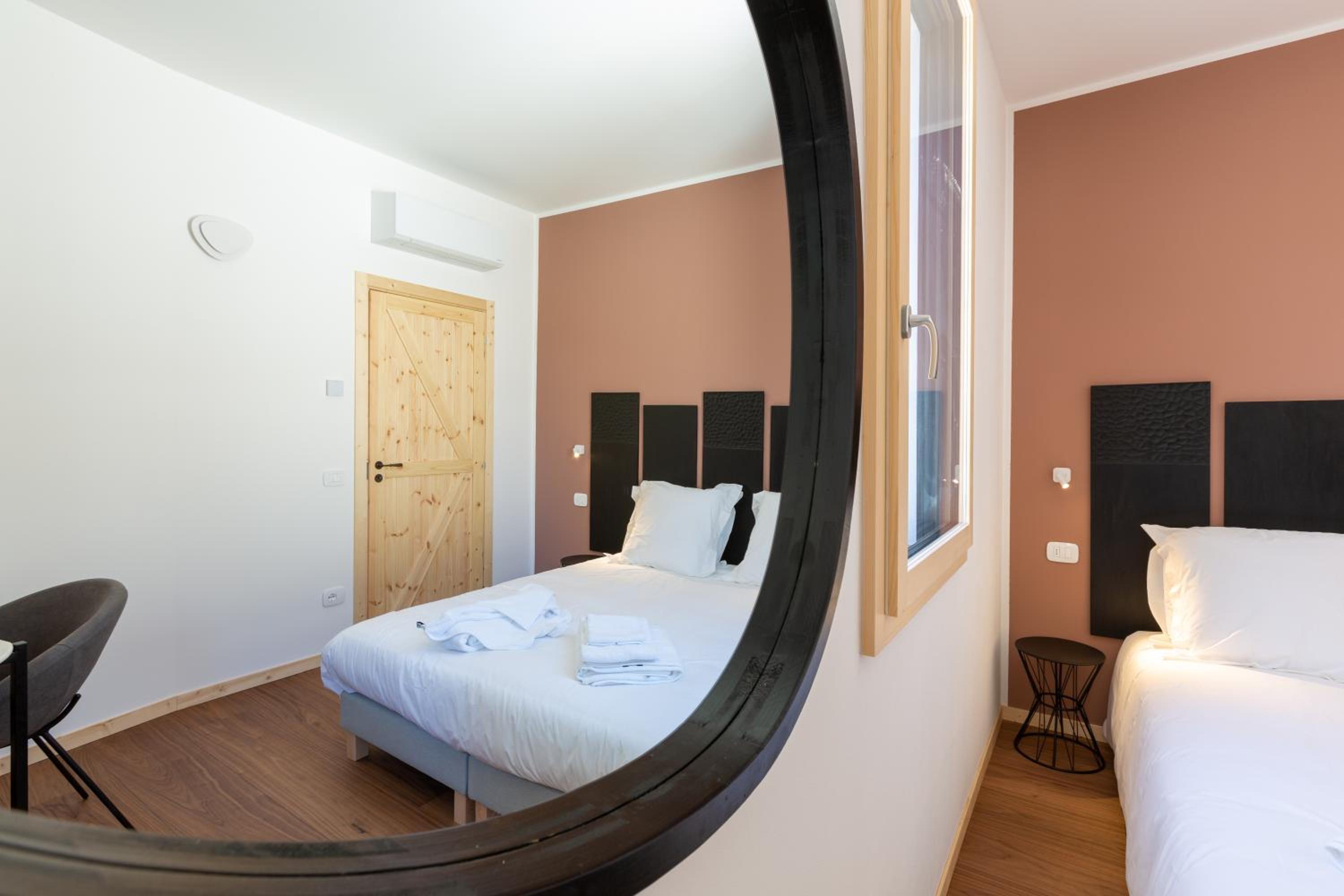 Double Room with Private Bathroom photo 2