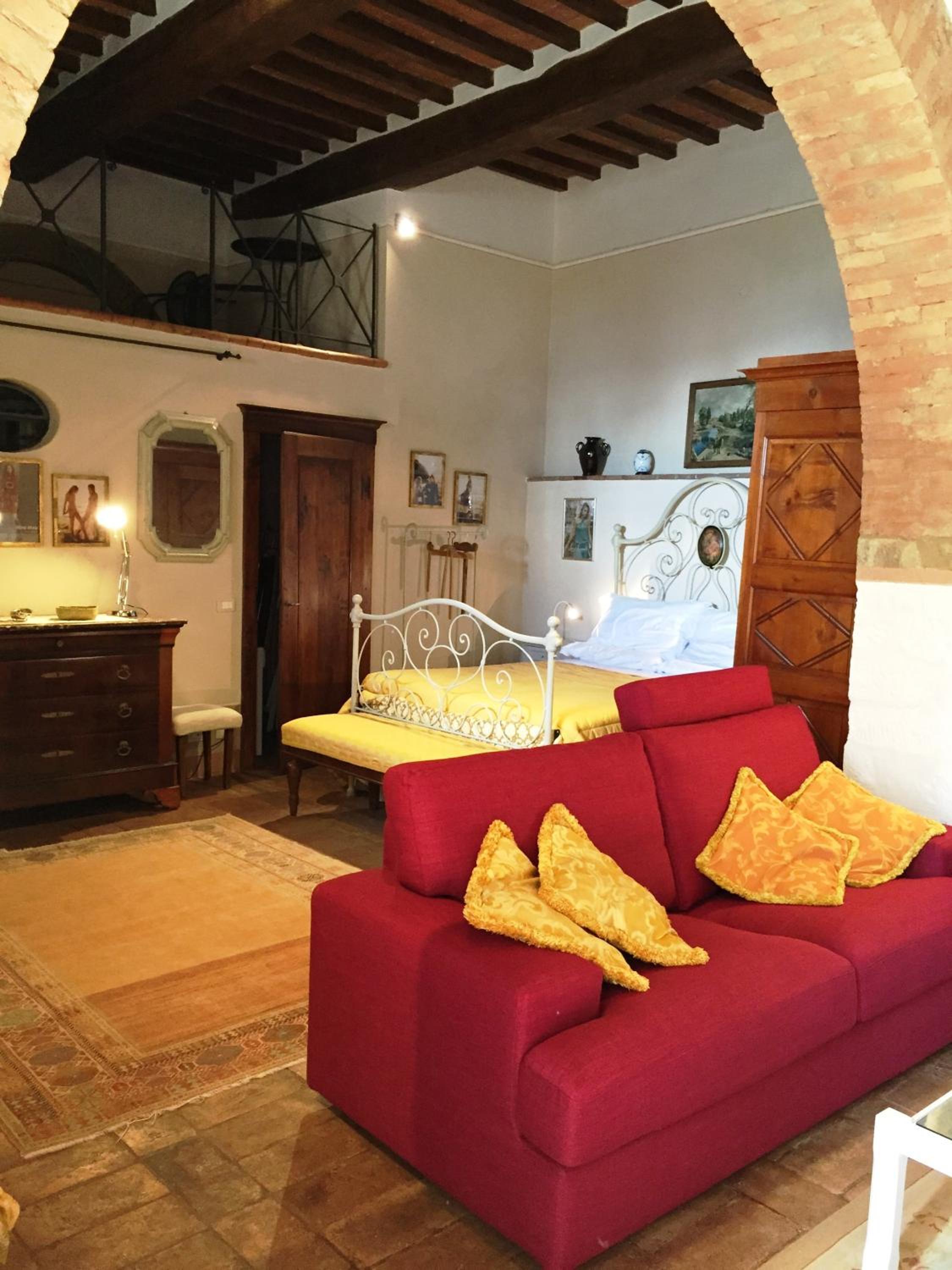Large Studio - Ground Floor