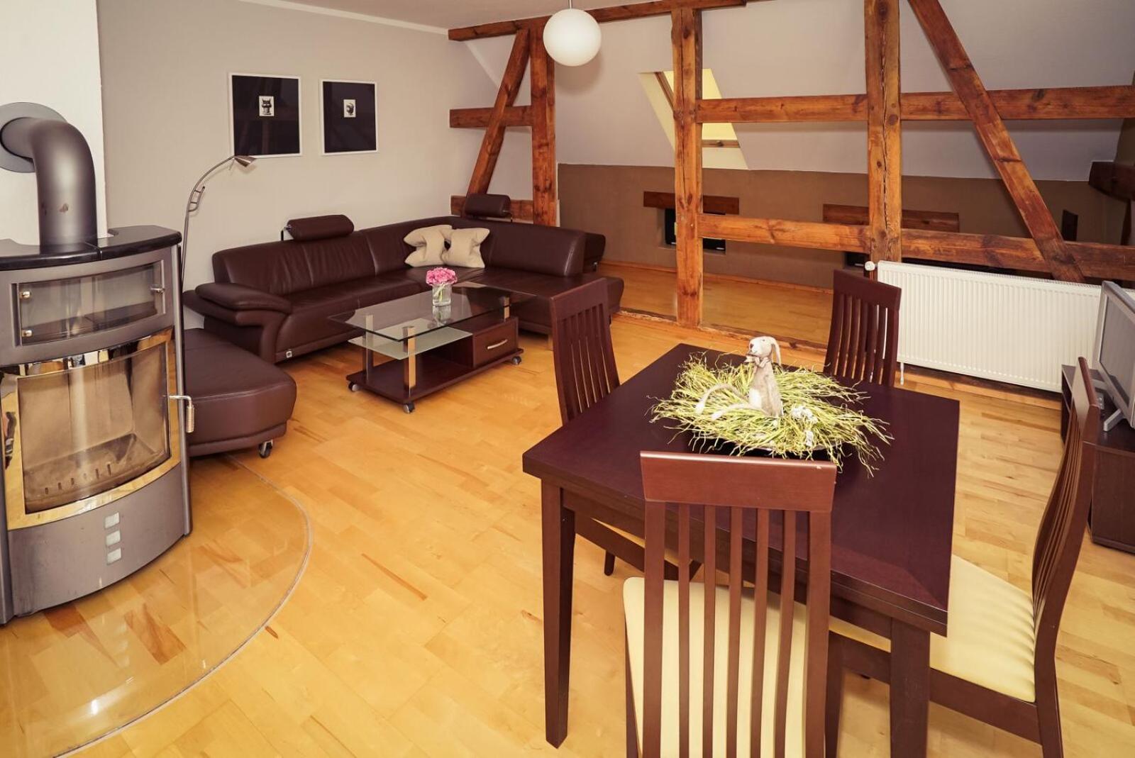 Apartment with Balcony photo 2